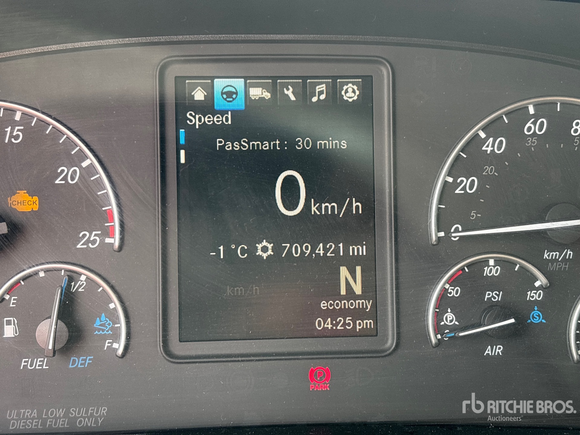 2022 Freightliner CASCADIA 126
