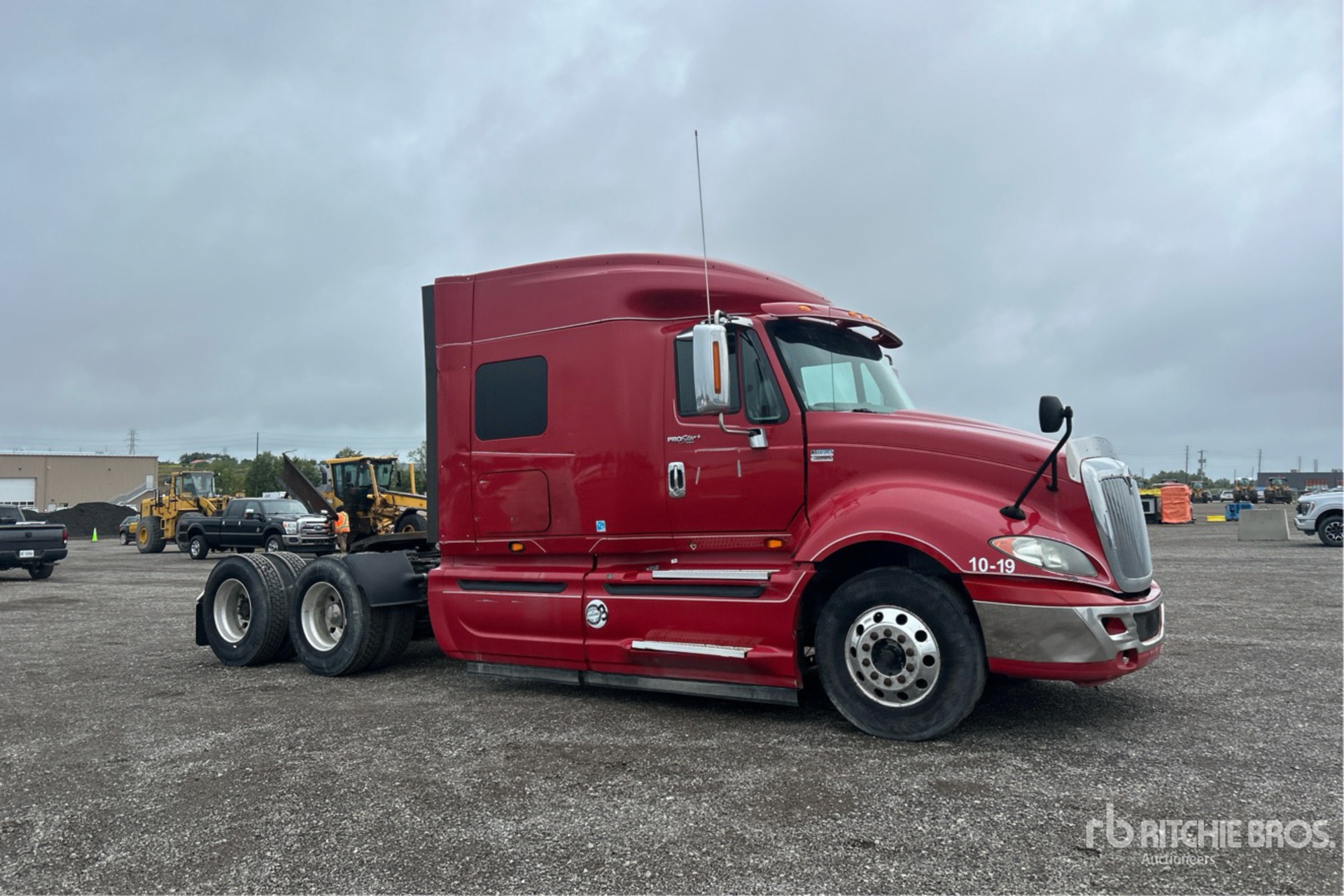 2013 International PROSTAR+ 122