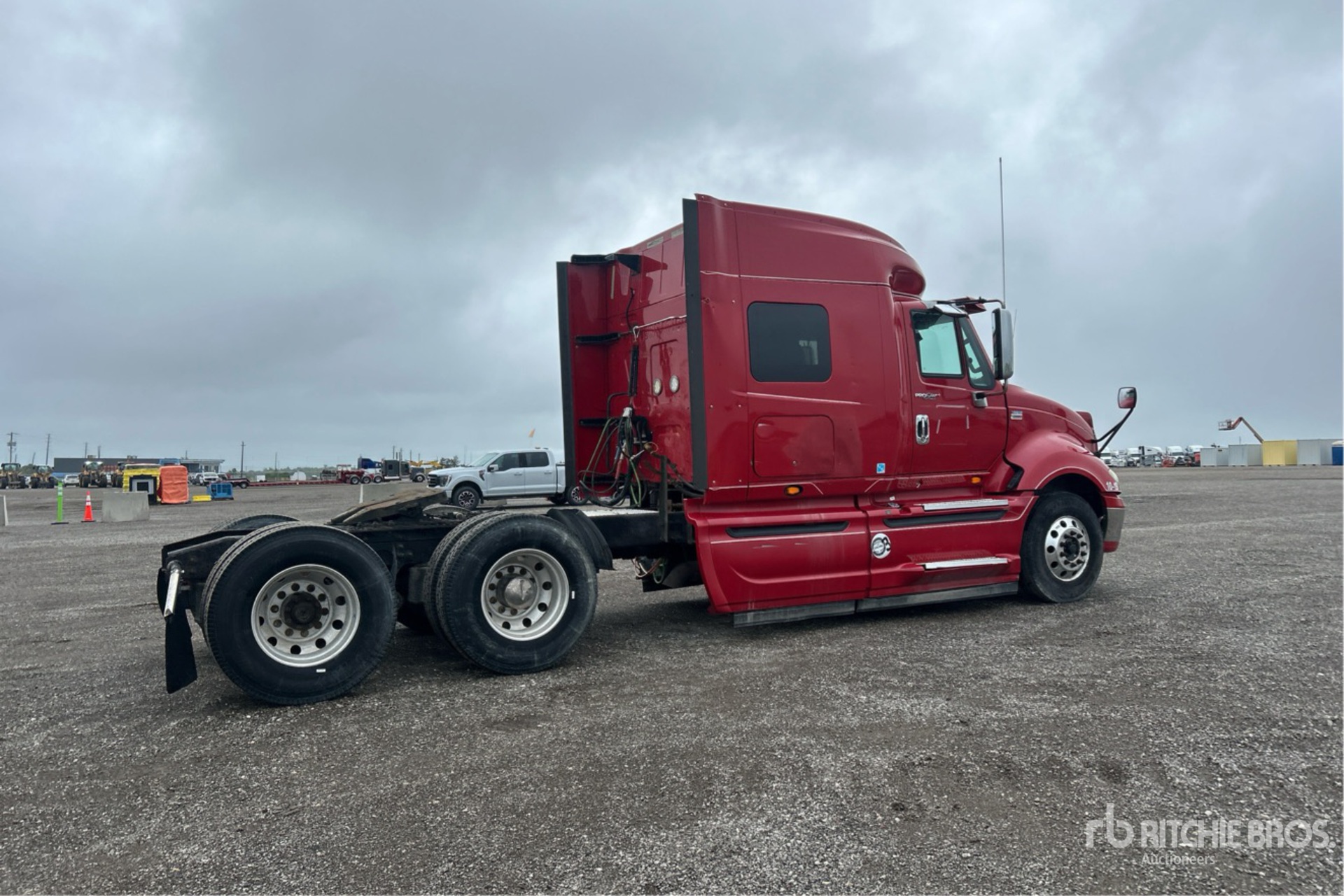 2013 International PROSTAR+ 122