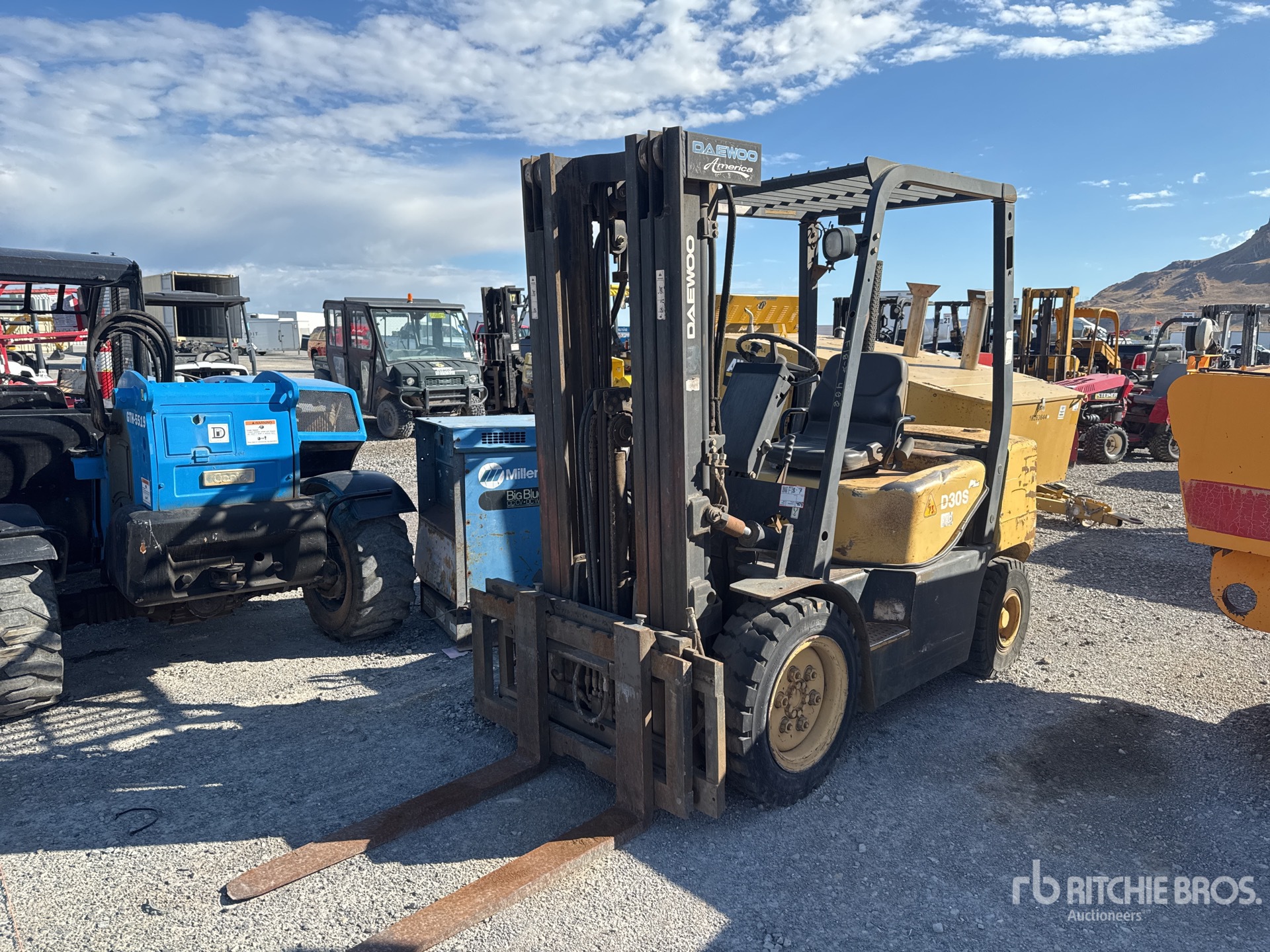 General Appearance with Picture, Left Front Corner