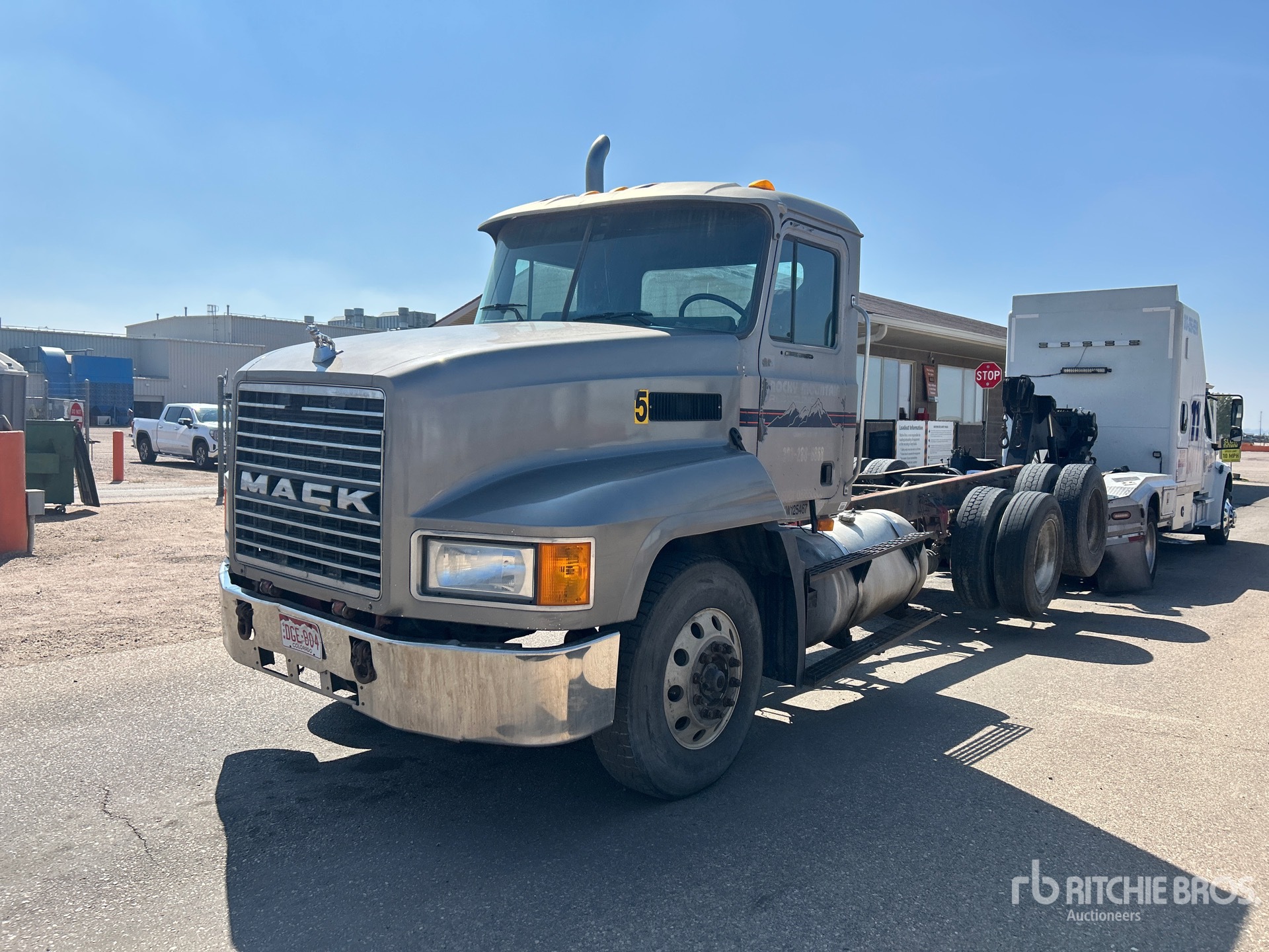 2000 Mack CH613