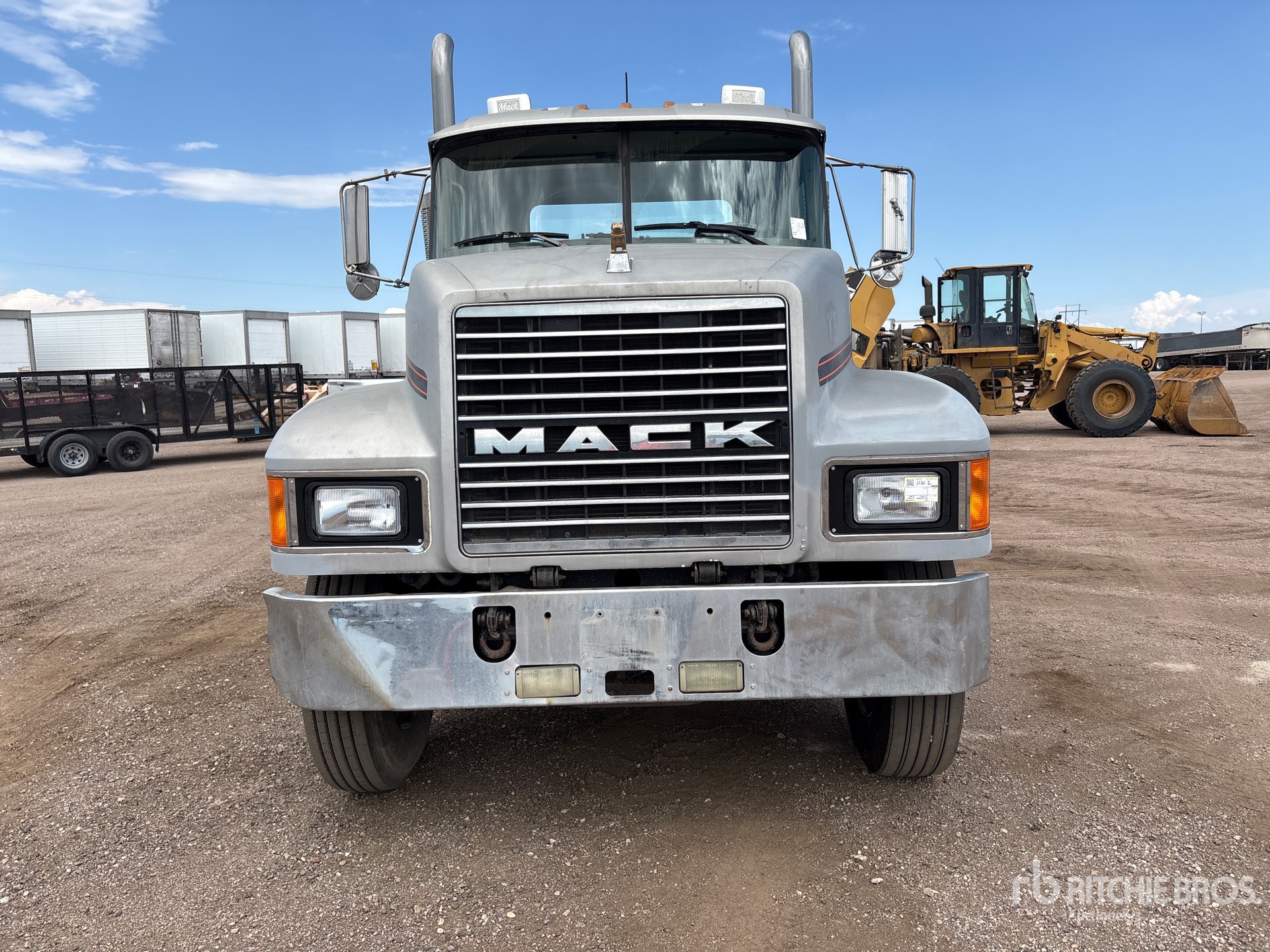 2001 Mack CH613