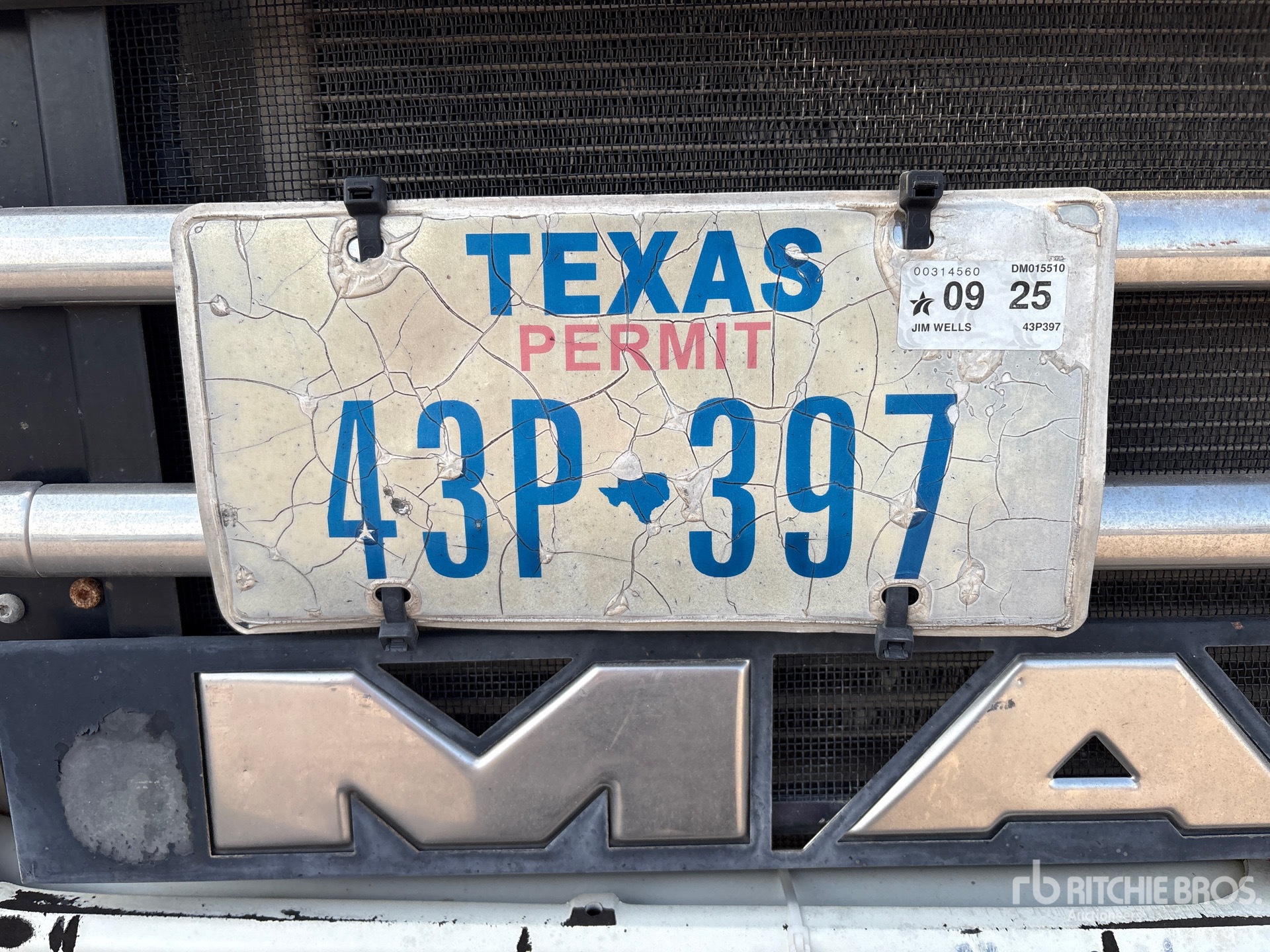 2013 Mack GU713