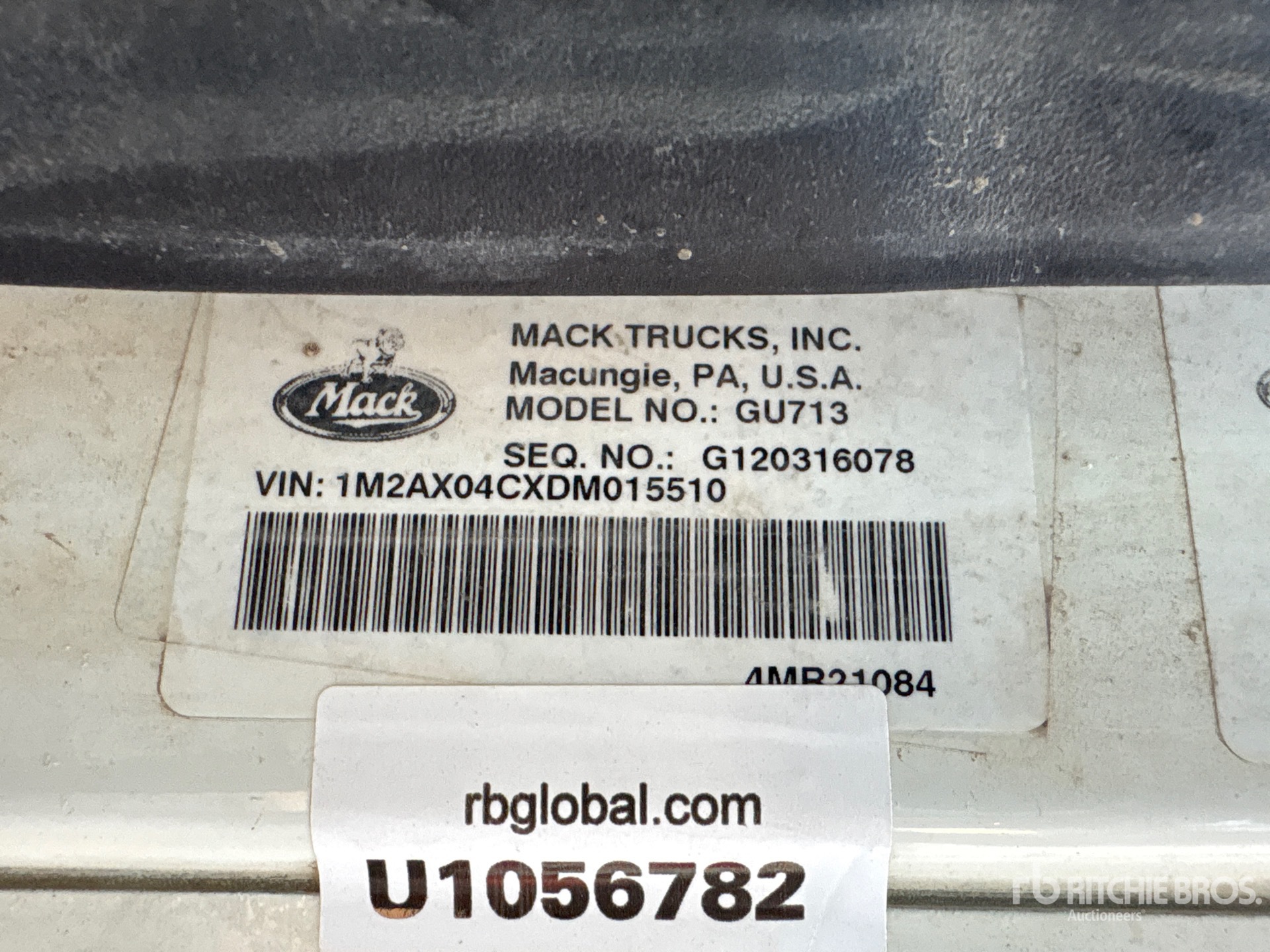 2013 Mack GU713