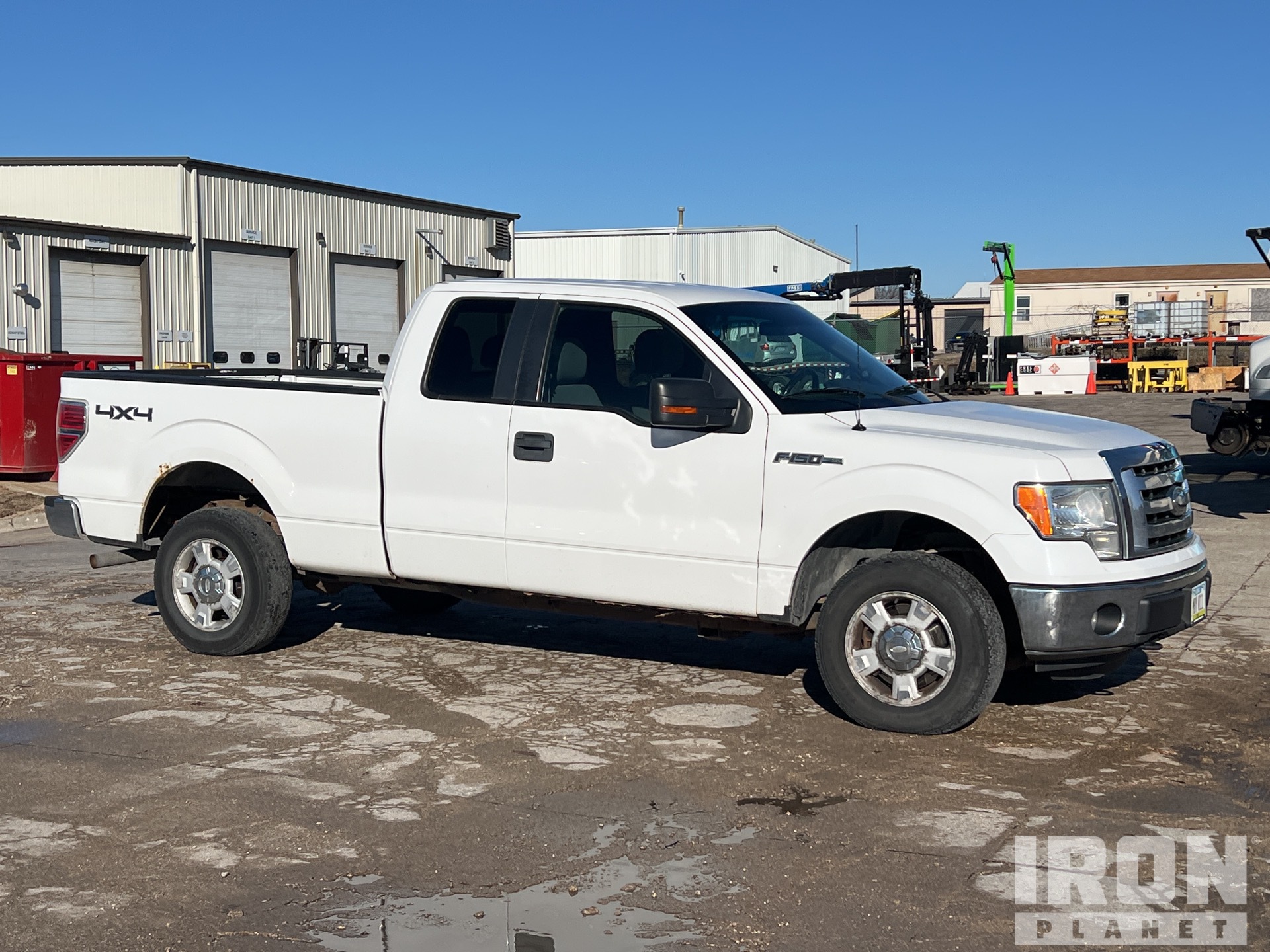 General Appearance with Picture, Right Front Corner