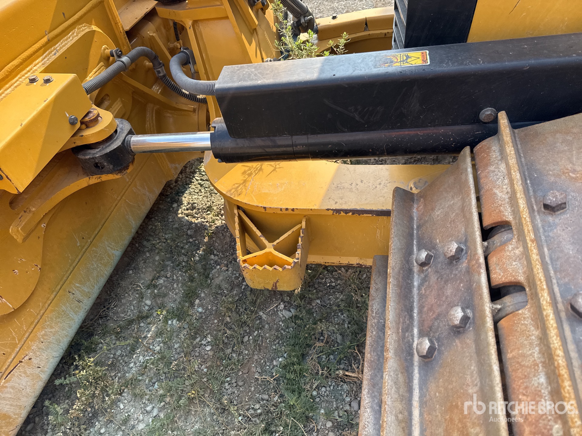 2022 Caterpillar D4