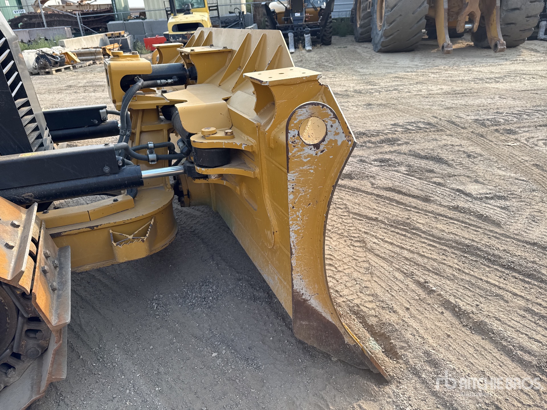 2022 Caterpillar D4