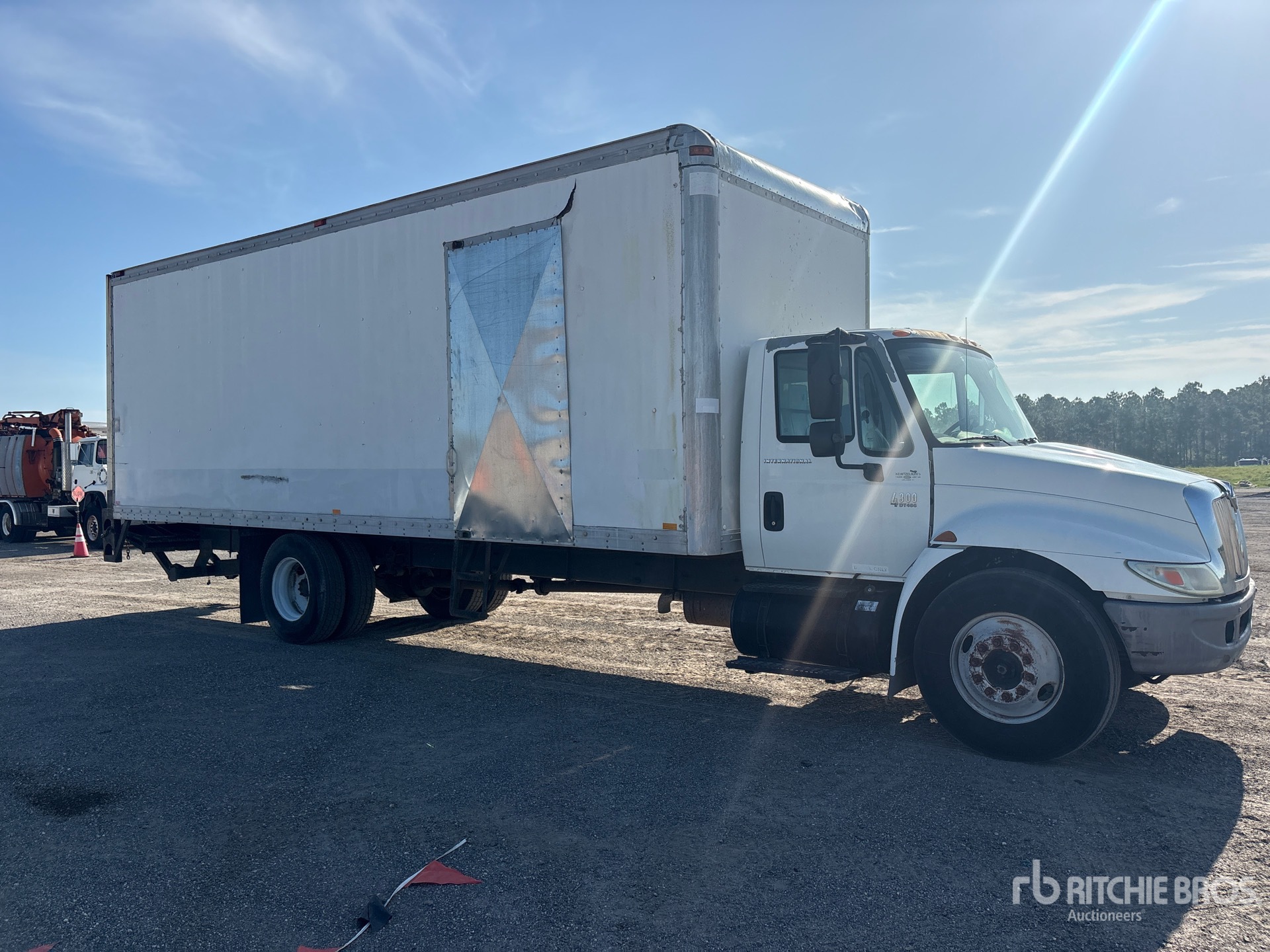 2005 International 4300