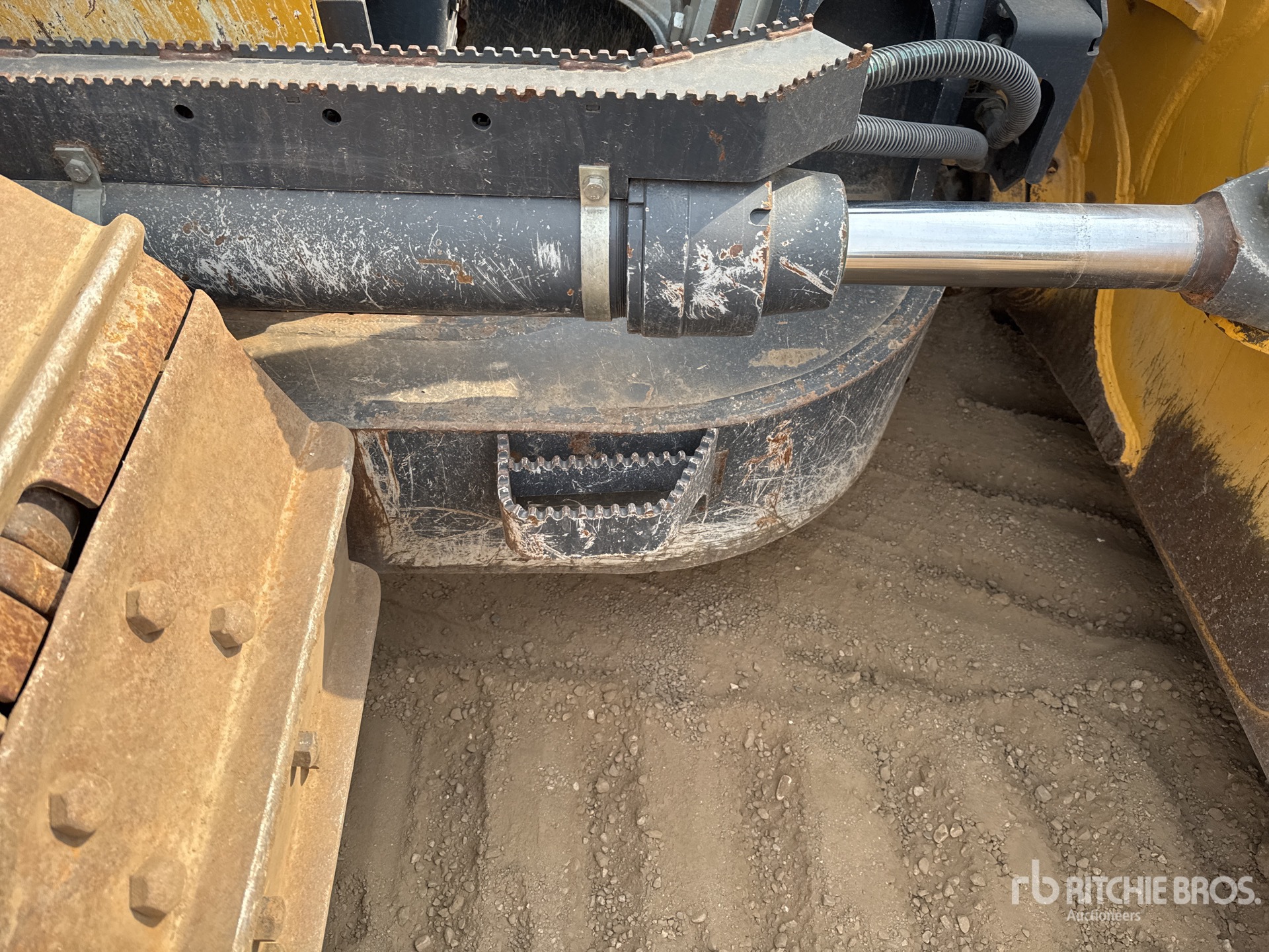 2021 John Deere 750L