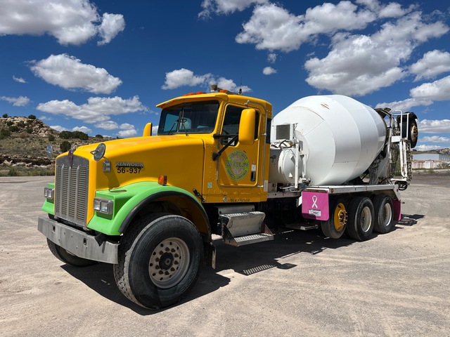 2004 Kenworth W900 10x4 Mixer Truck