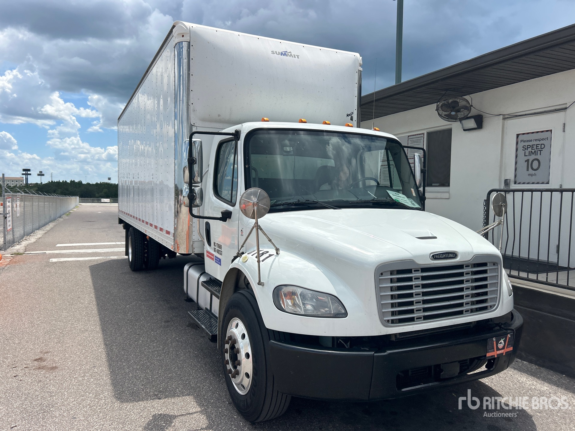 2018 Freightliner M2 106