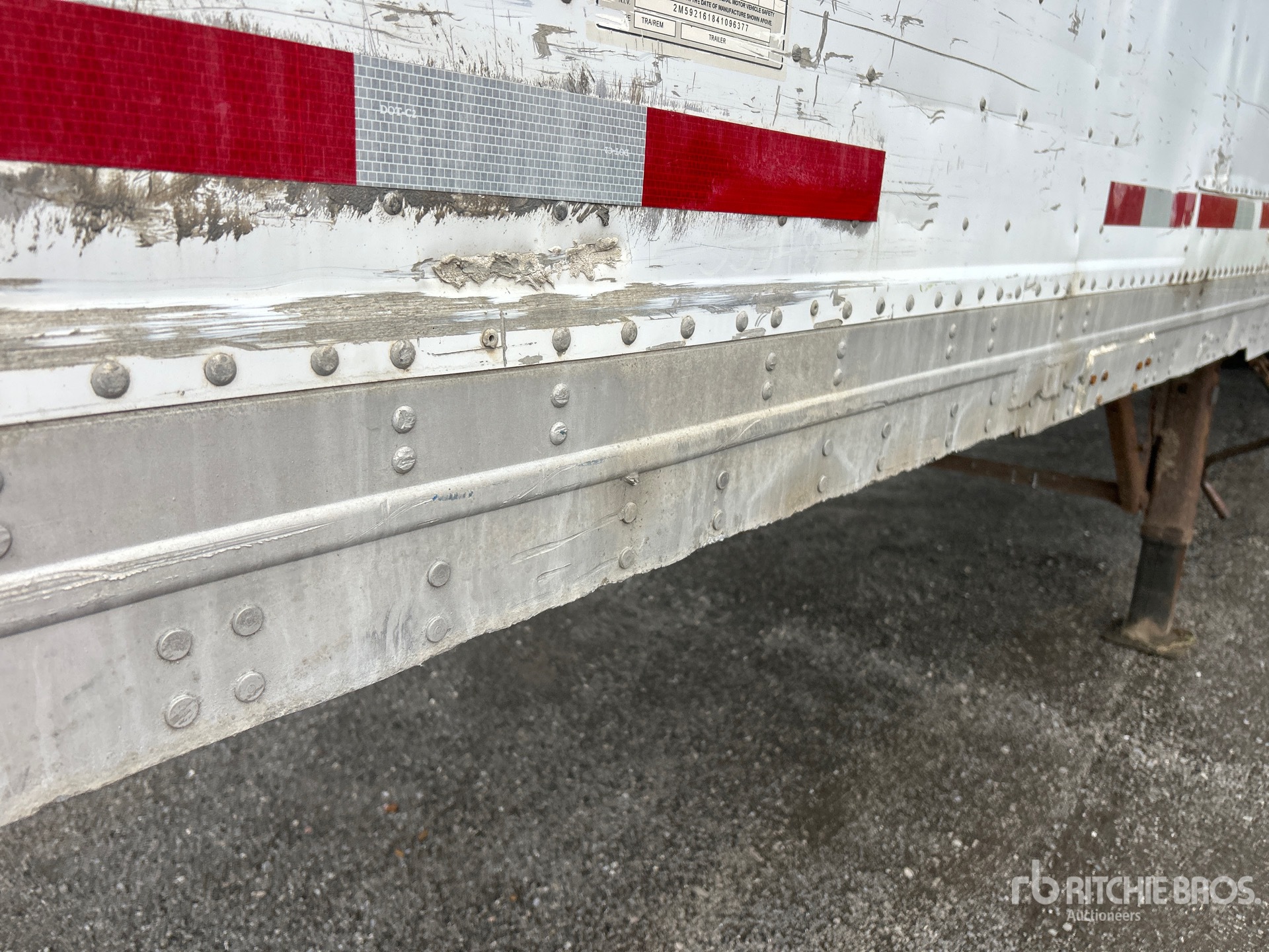 2004 Manac 53 FT X 102 IN T/A