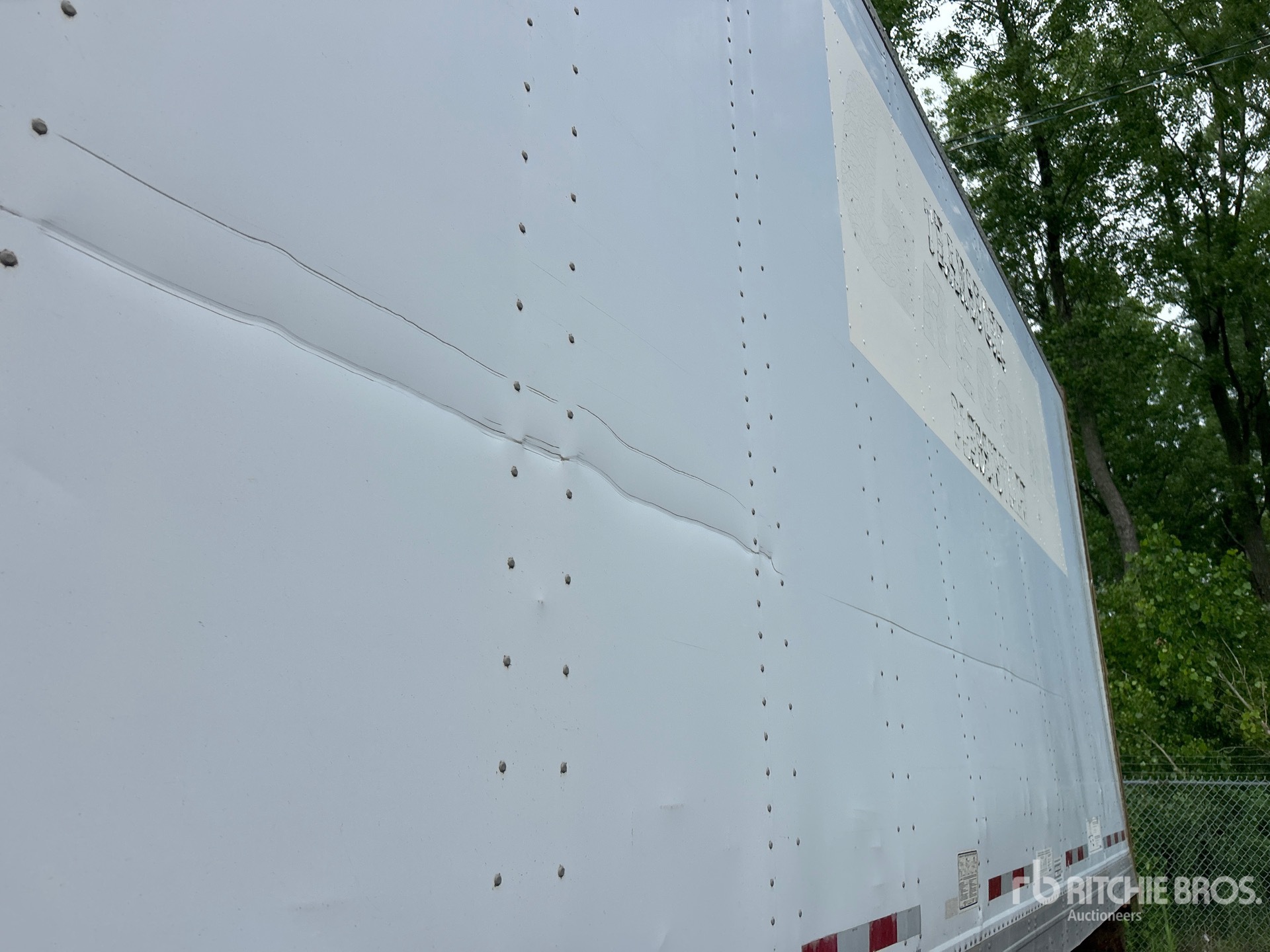2004 Manac 53 FT X 102 IN T/A