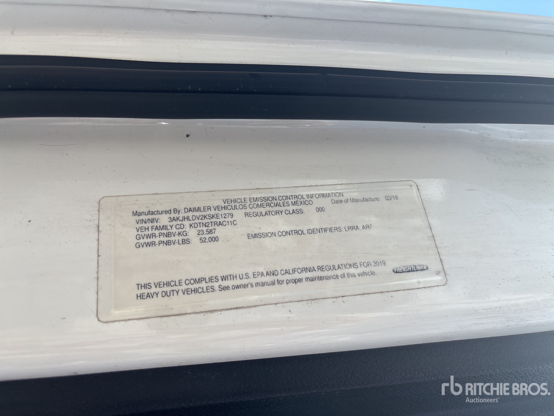 2019 Freightliner CASCADIA 126