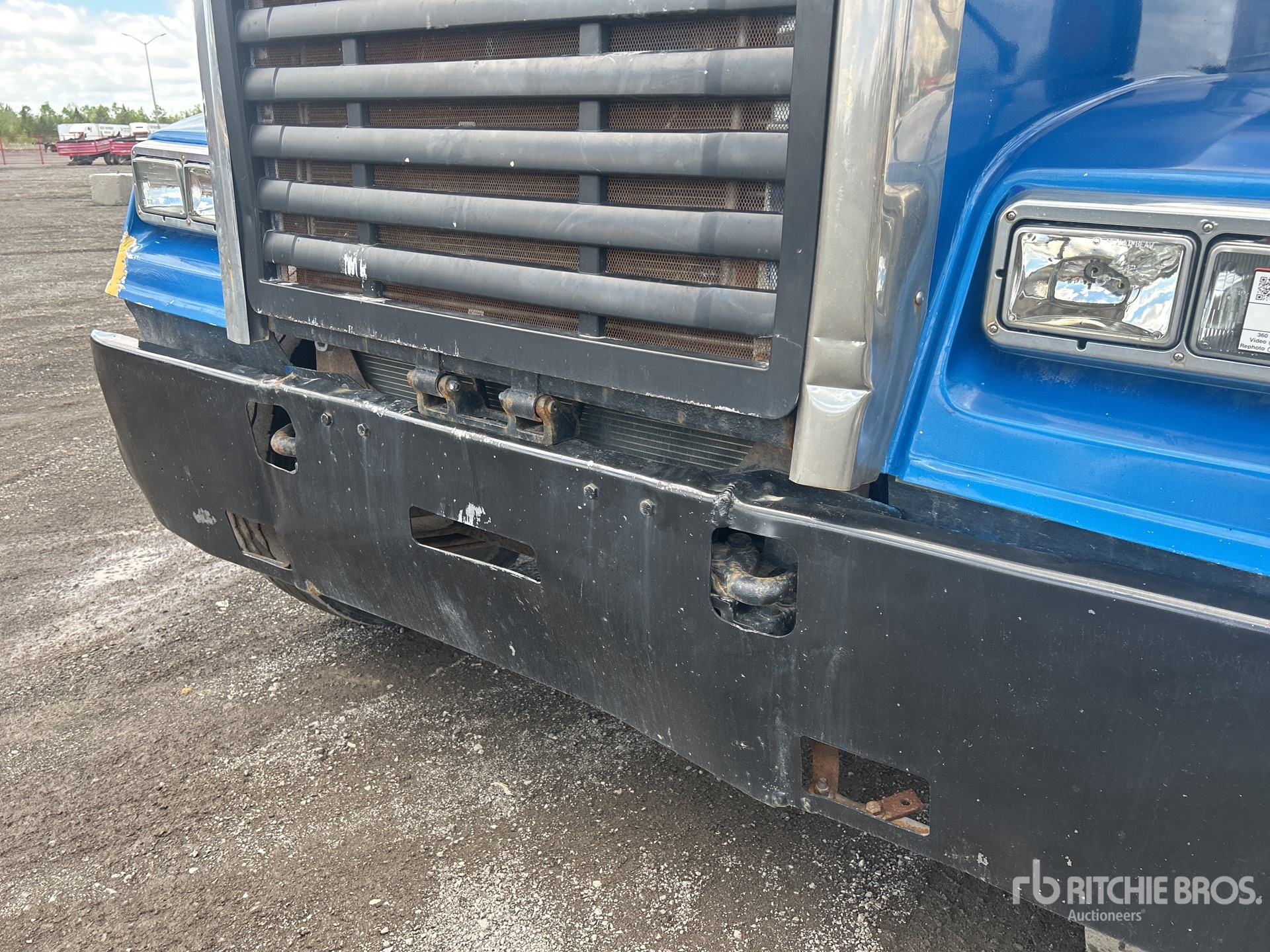 2007 Freightliner FLD132