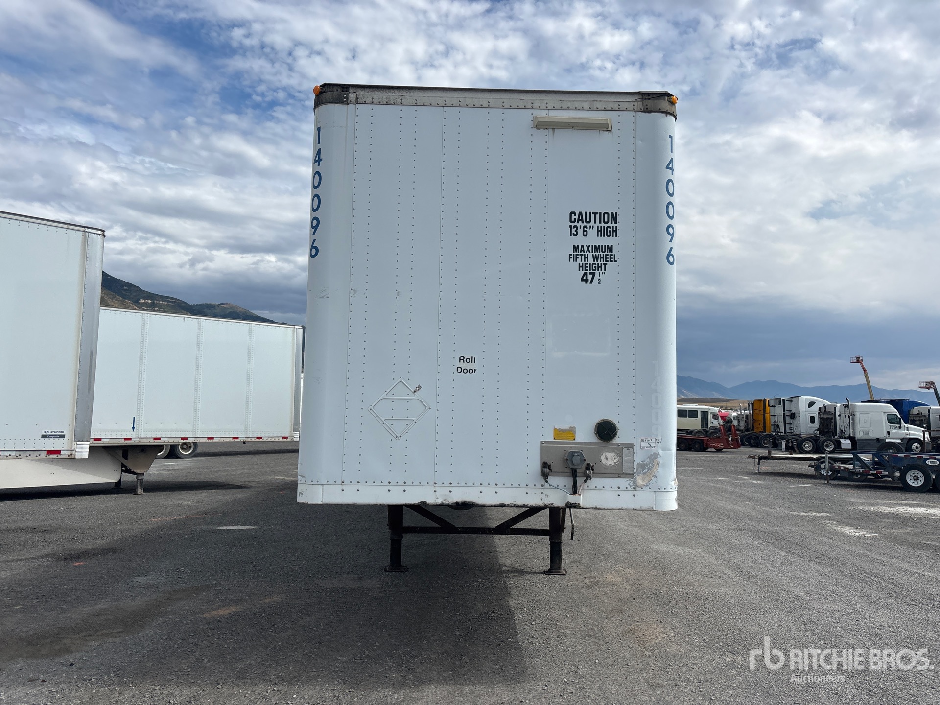 2000 Hyundai 53 FT T/A