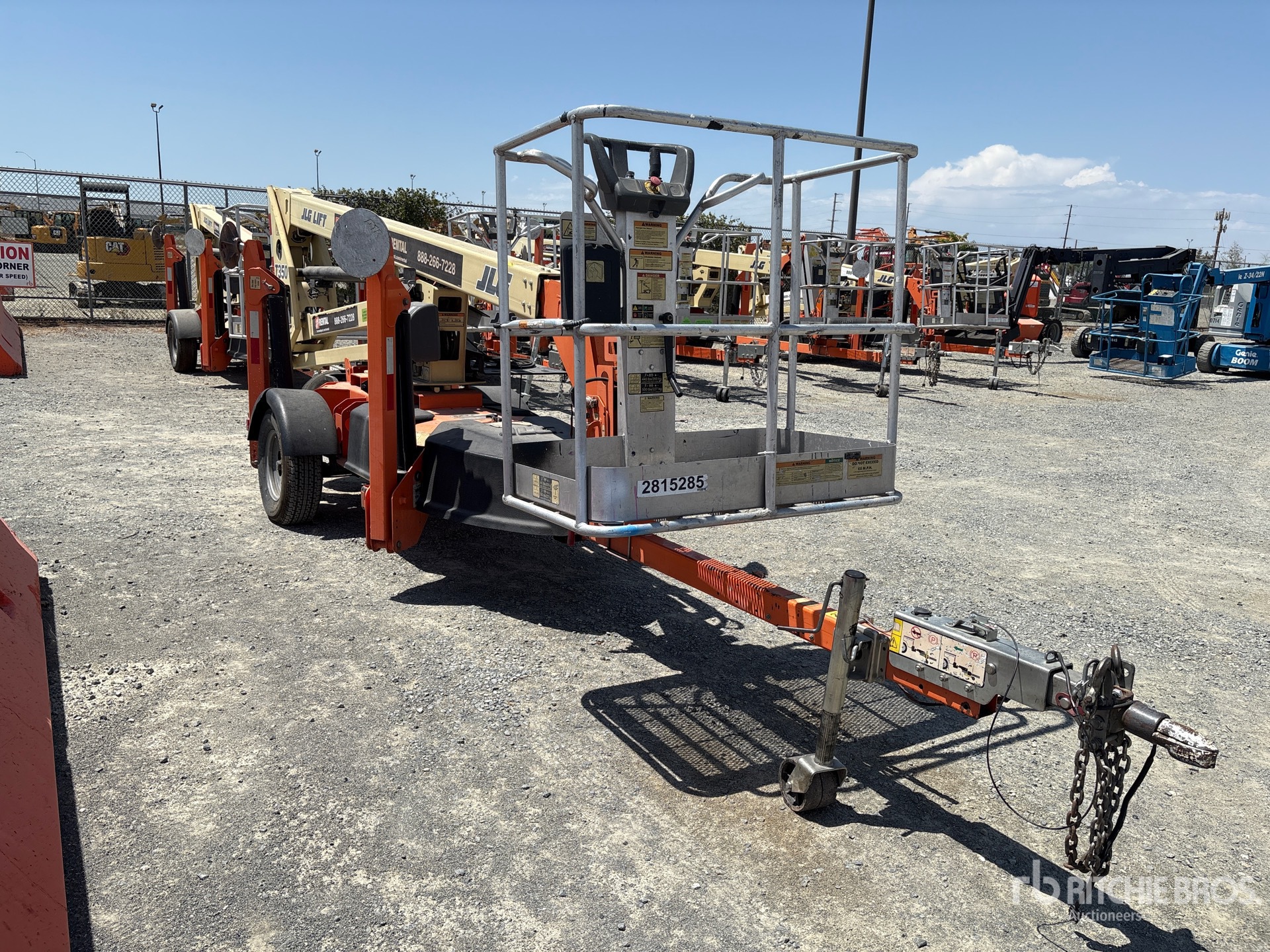 2019 JLG T350