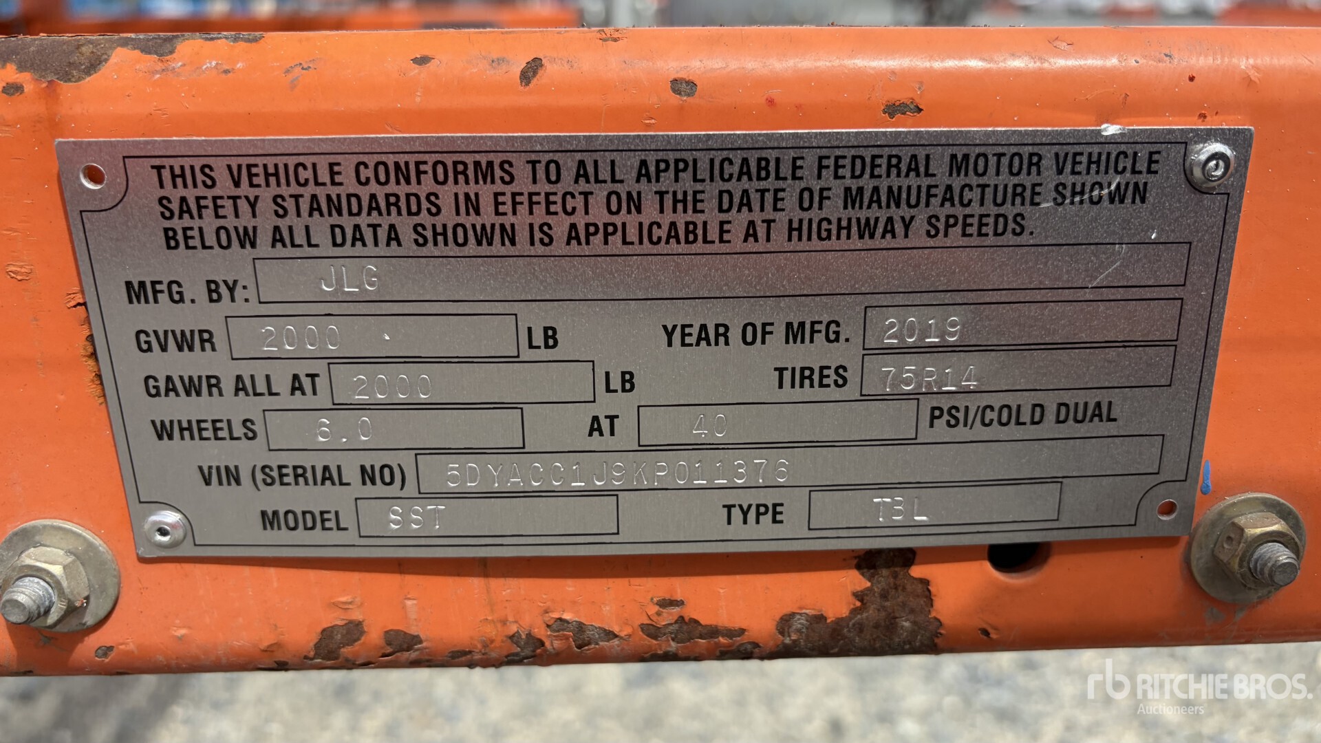 2019 JLG T350