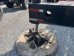 Crane Superstructure with Outrigger Cylinders
