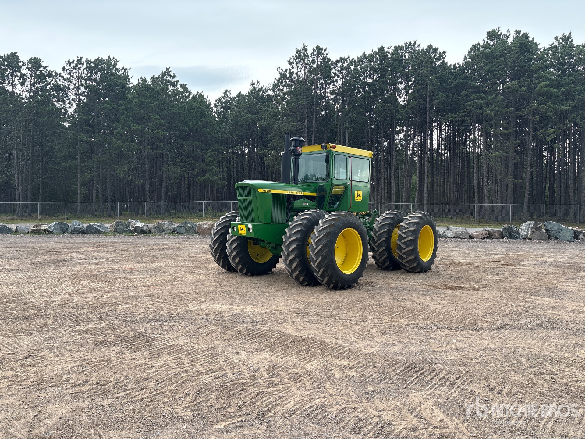 1973 John Deere 7520