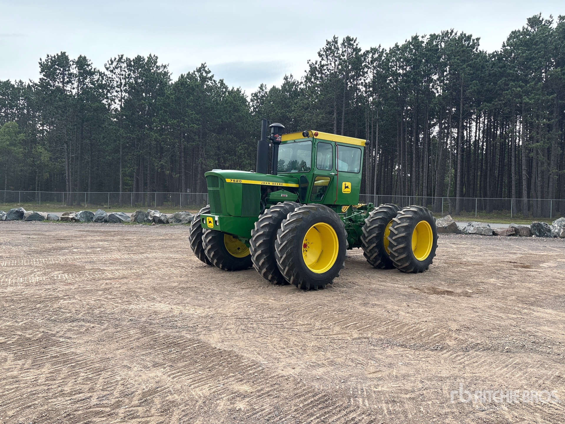 1973 John Deere 7520