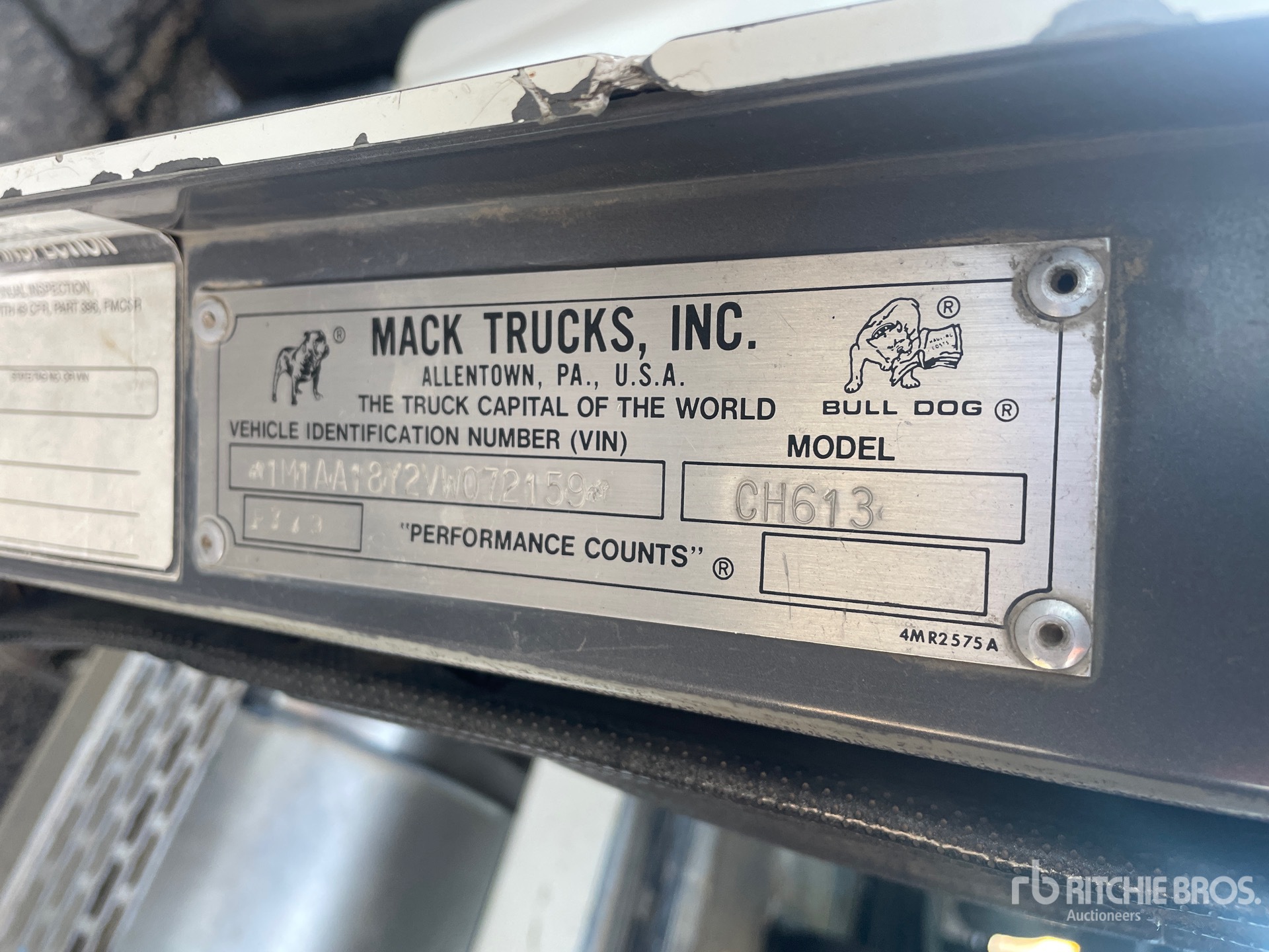 1997 Mack CH613