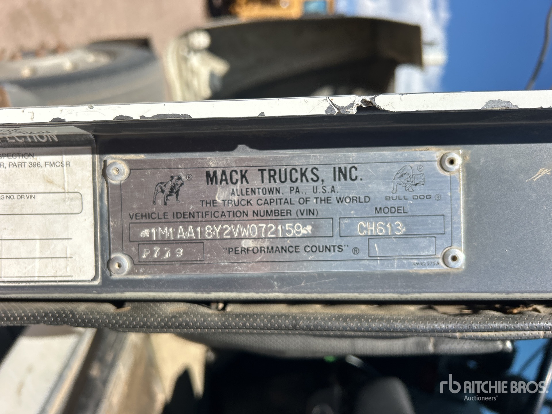 1997 Mack CH613