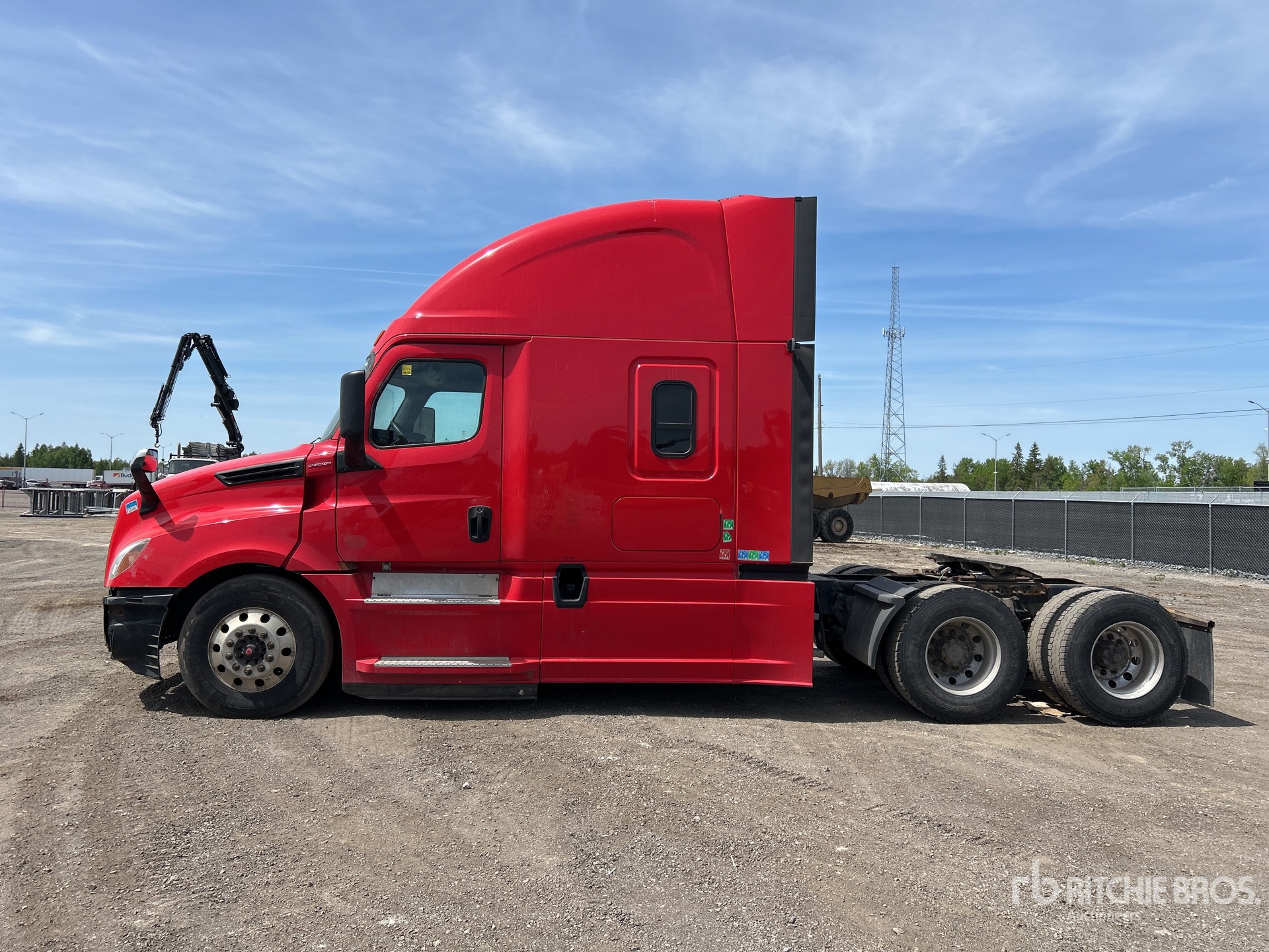2020 Freightliner CASCADIA 126