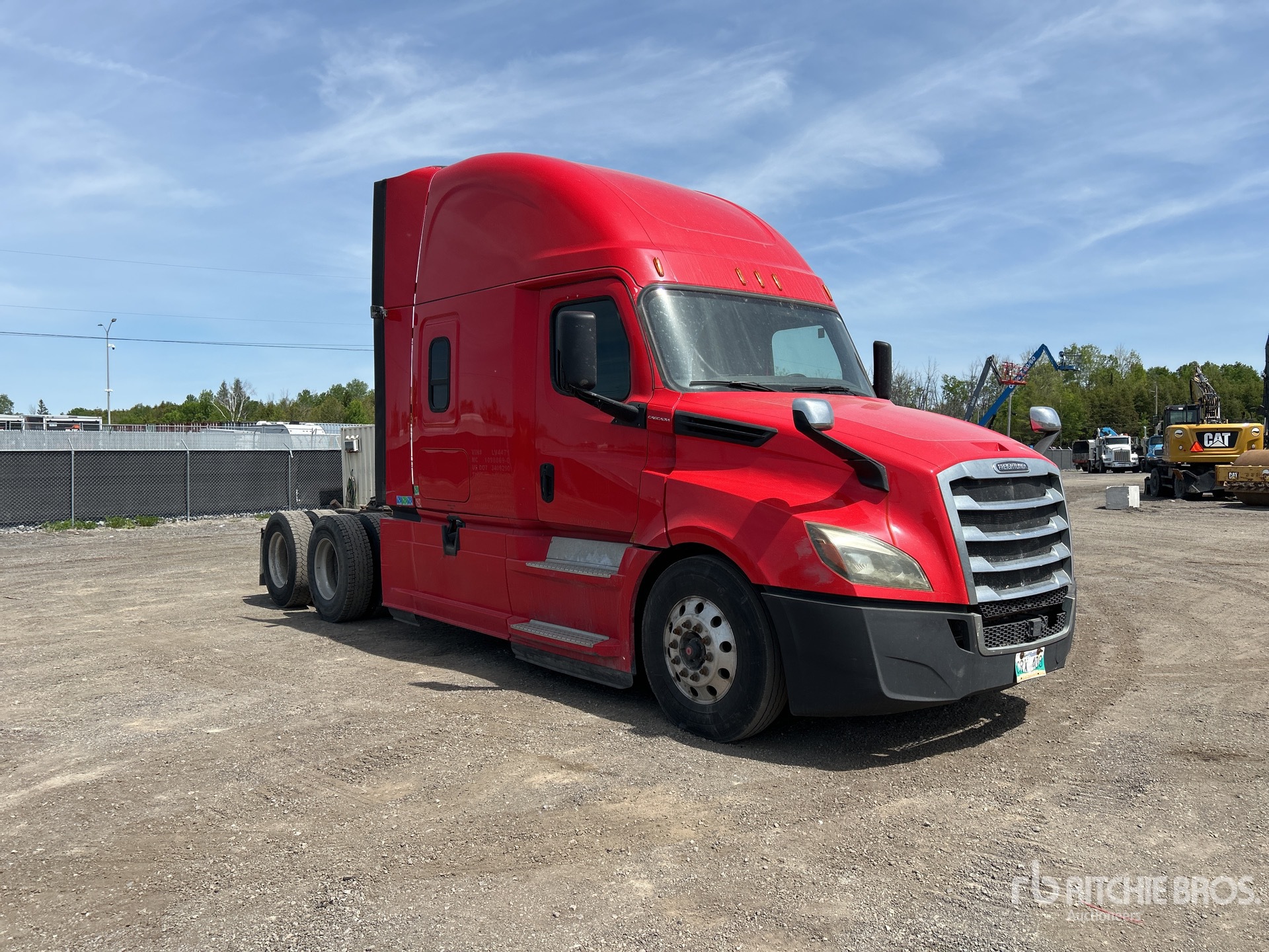 2020 Freightliner CASCADIA 126