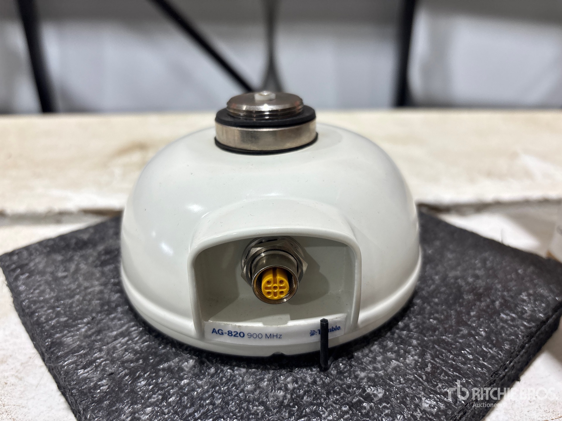 Trimble AG-820