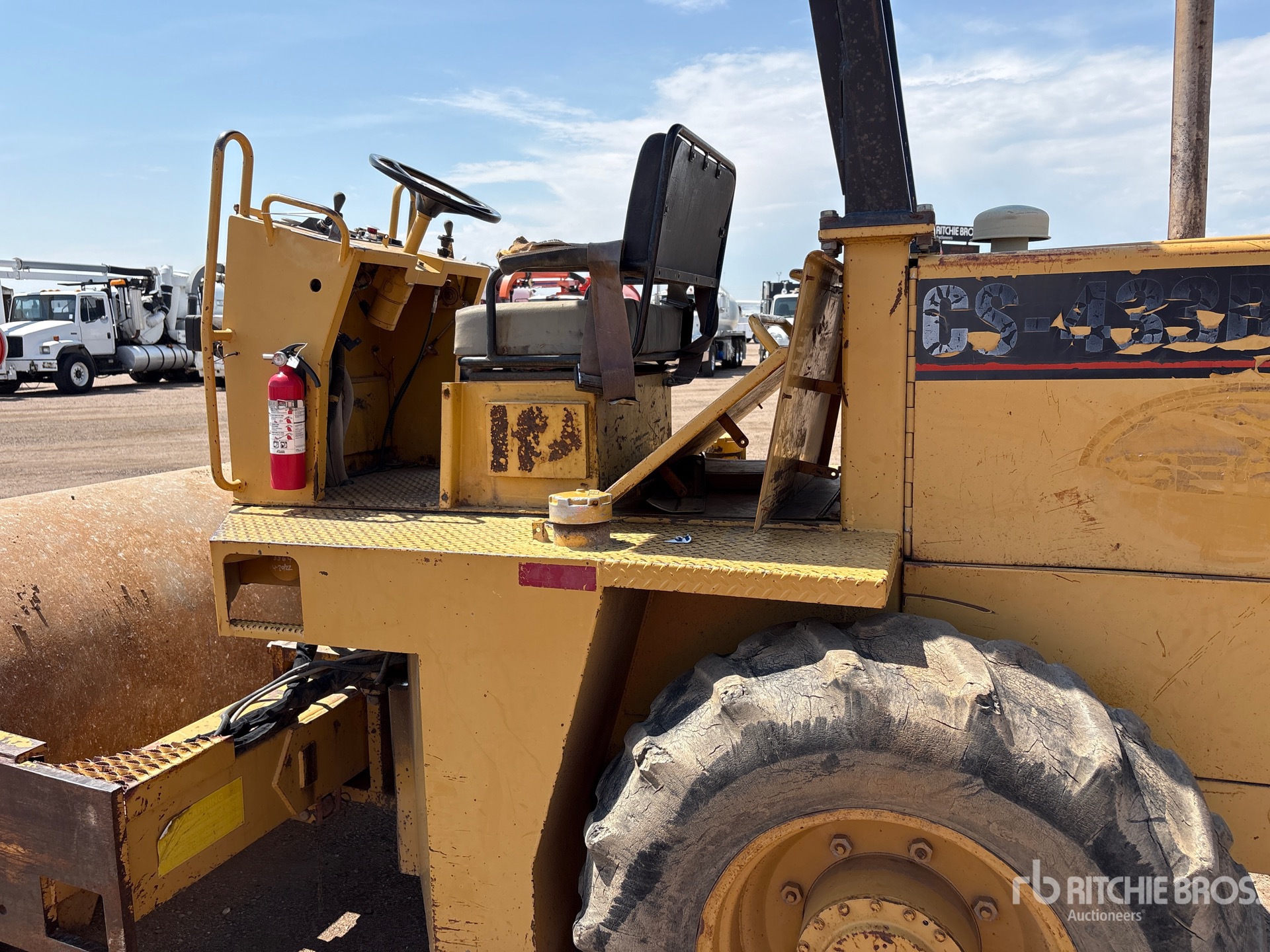 1994 Caterpillar CS-433B