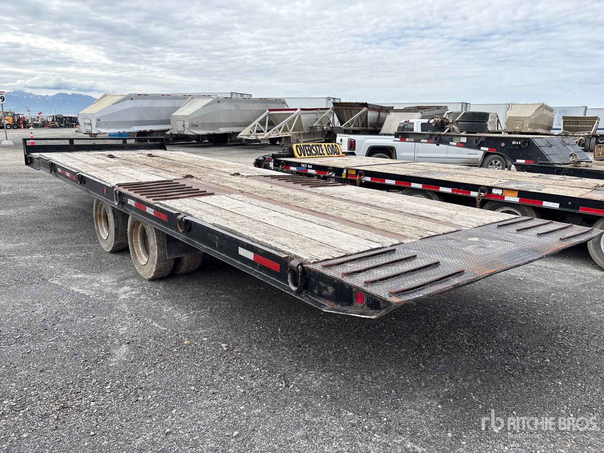 1997 Walton 20000 lb 28 ft T/A