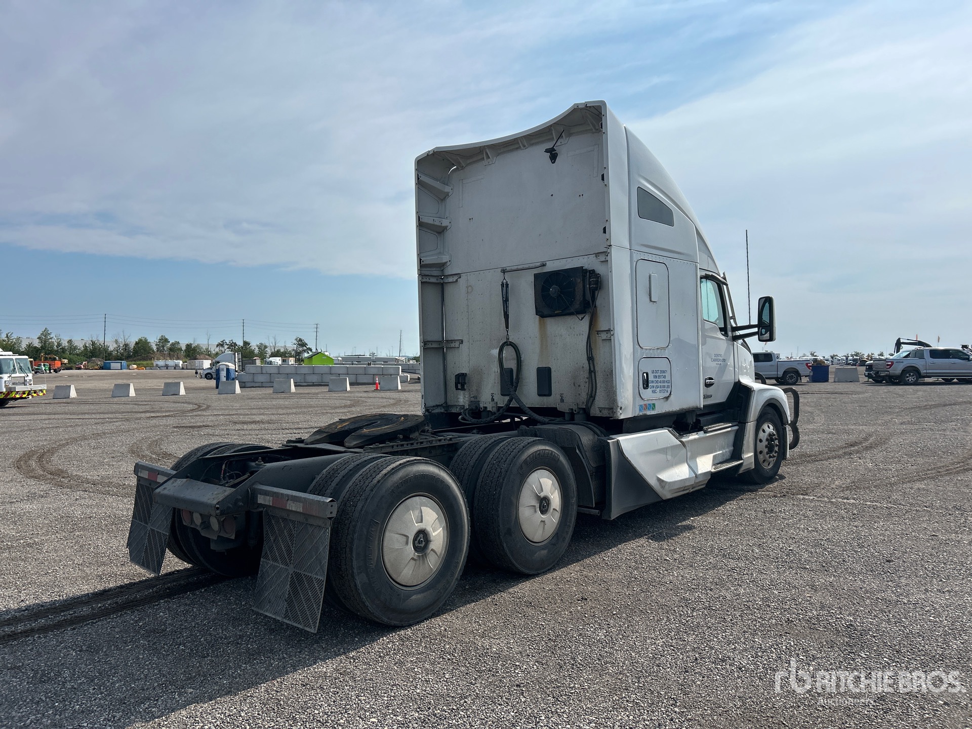2023 Kenworth T680