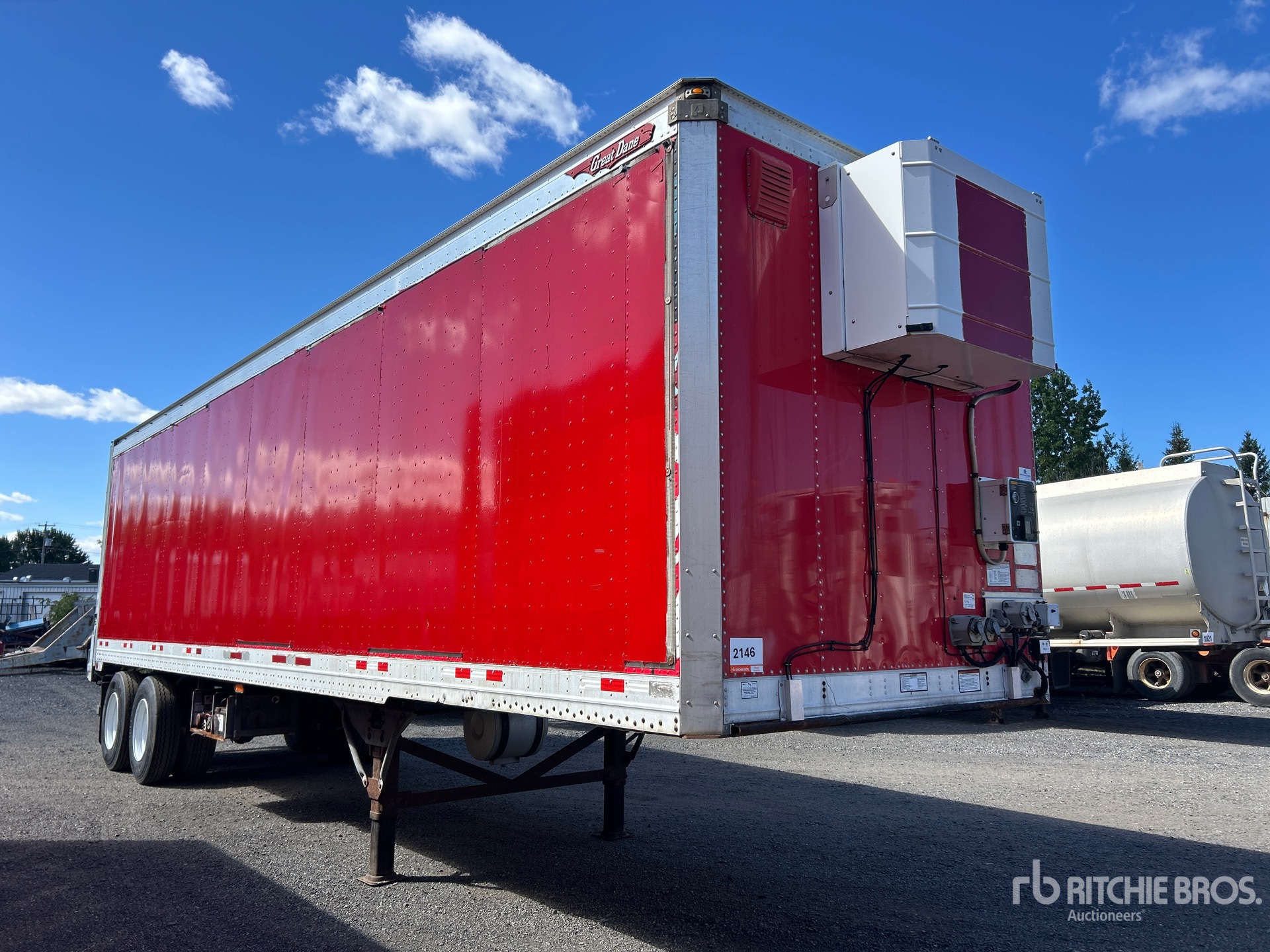 2010 Great Dane 35 FT X 102 IN T/A HEATED