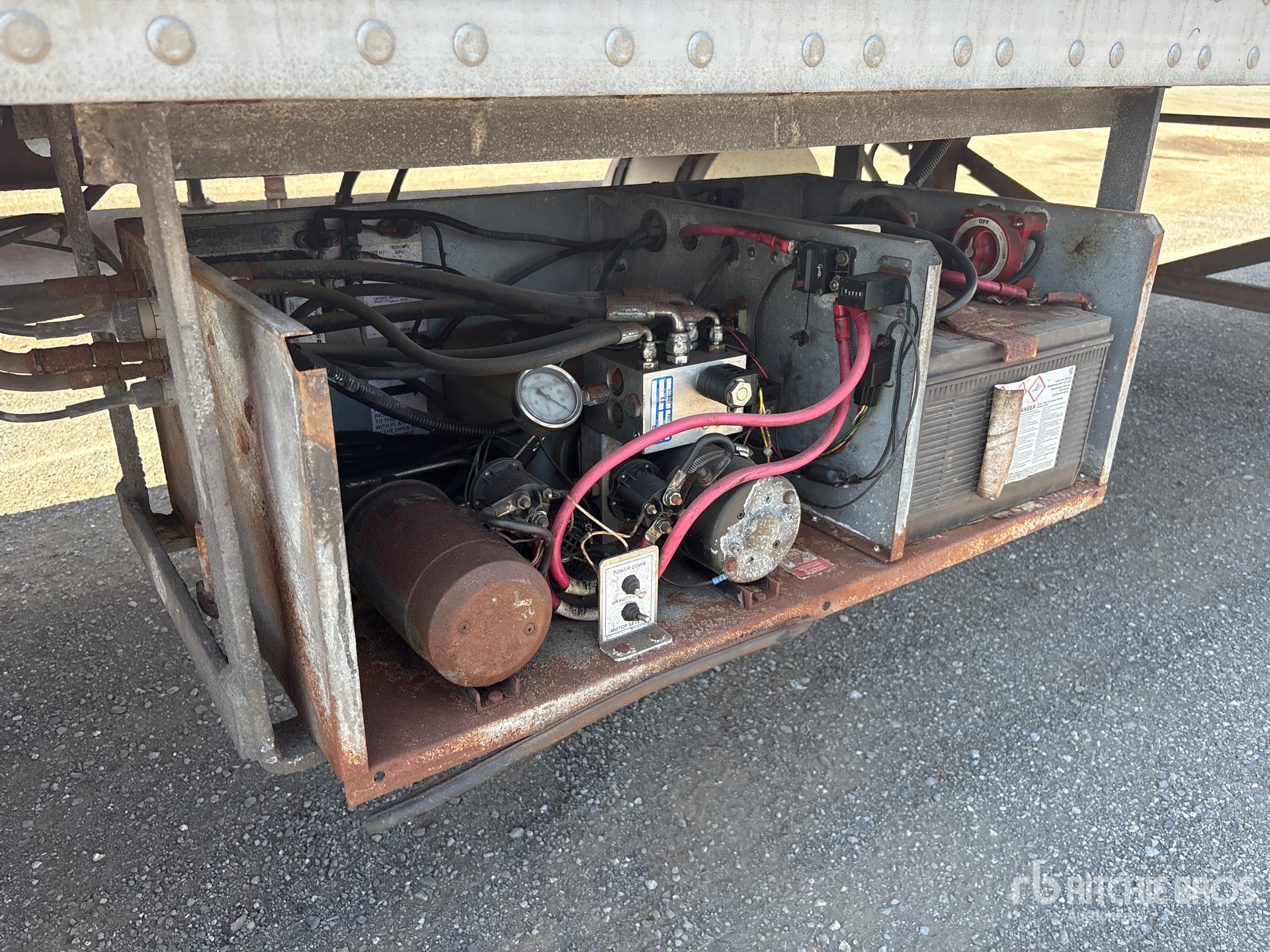 2010 Great Dane 35 ft x 102 in T/A