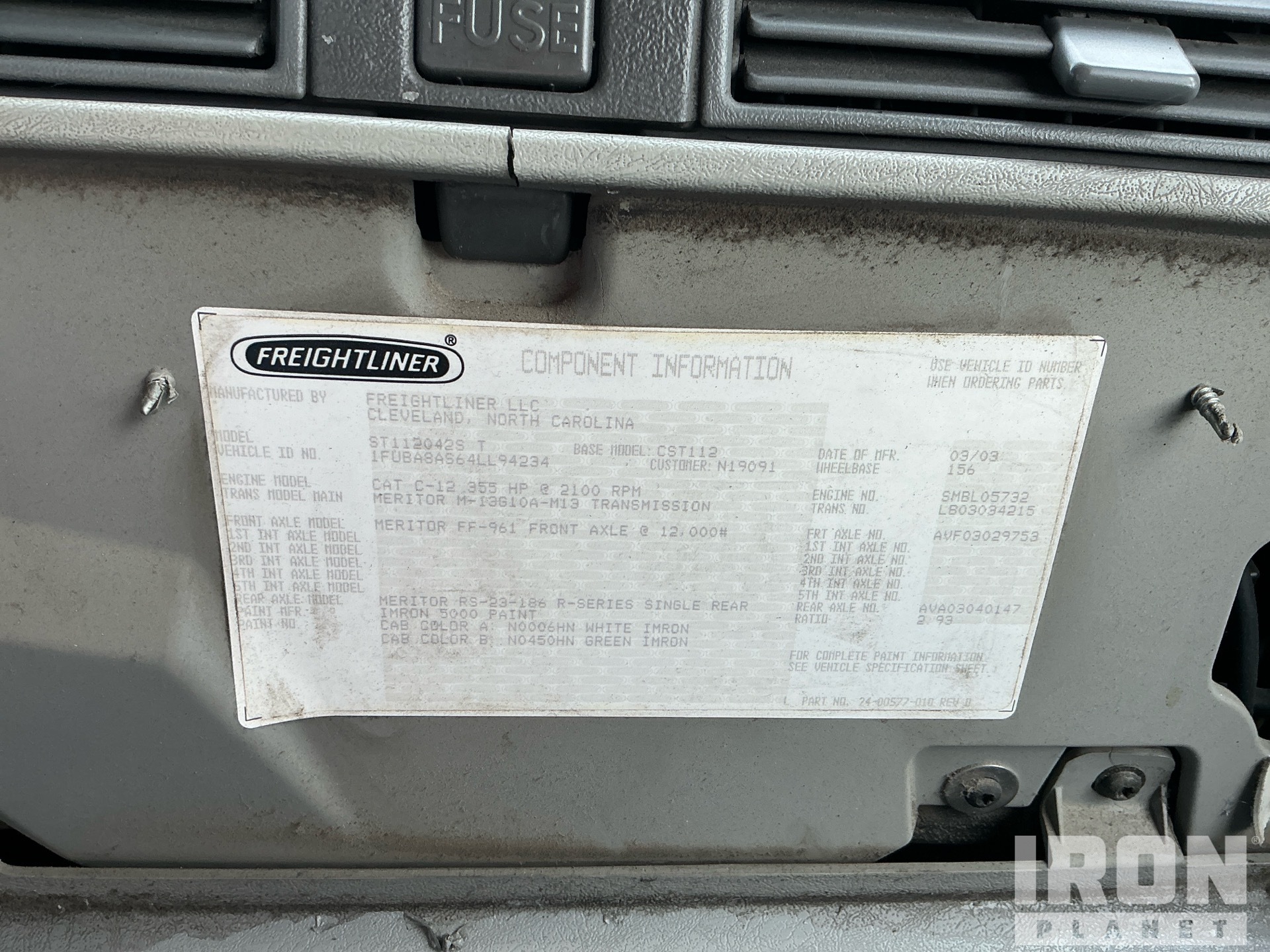 2004 Freightliner CST112