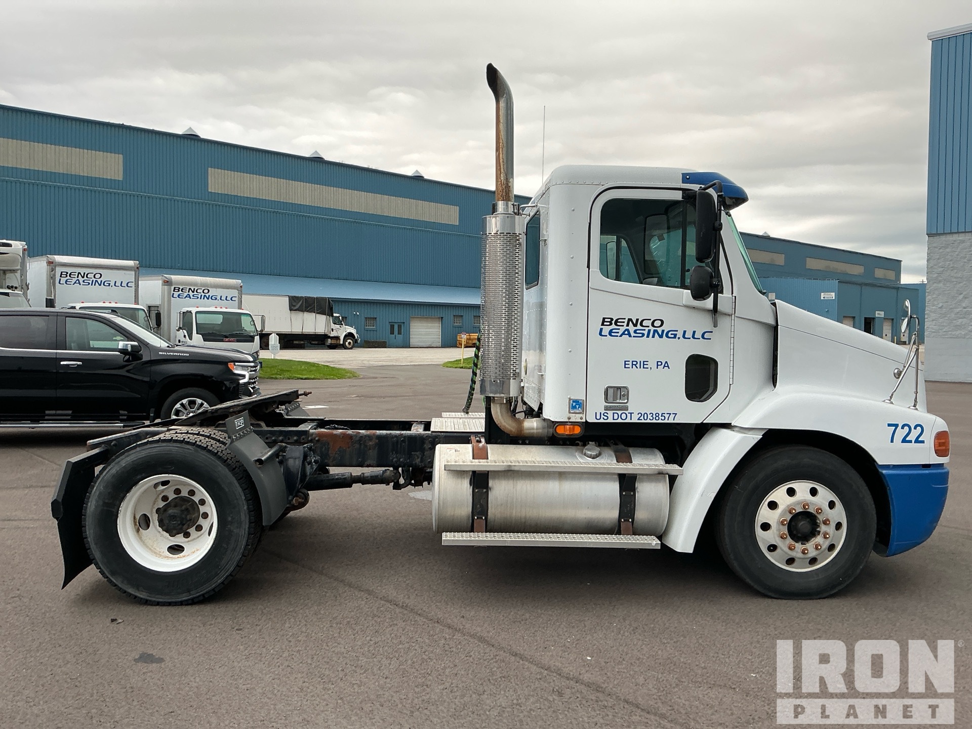 2004 Freightliner CST112
