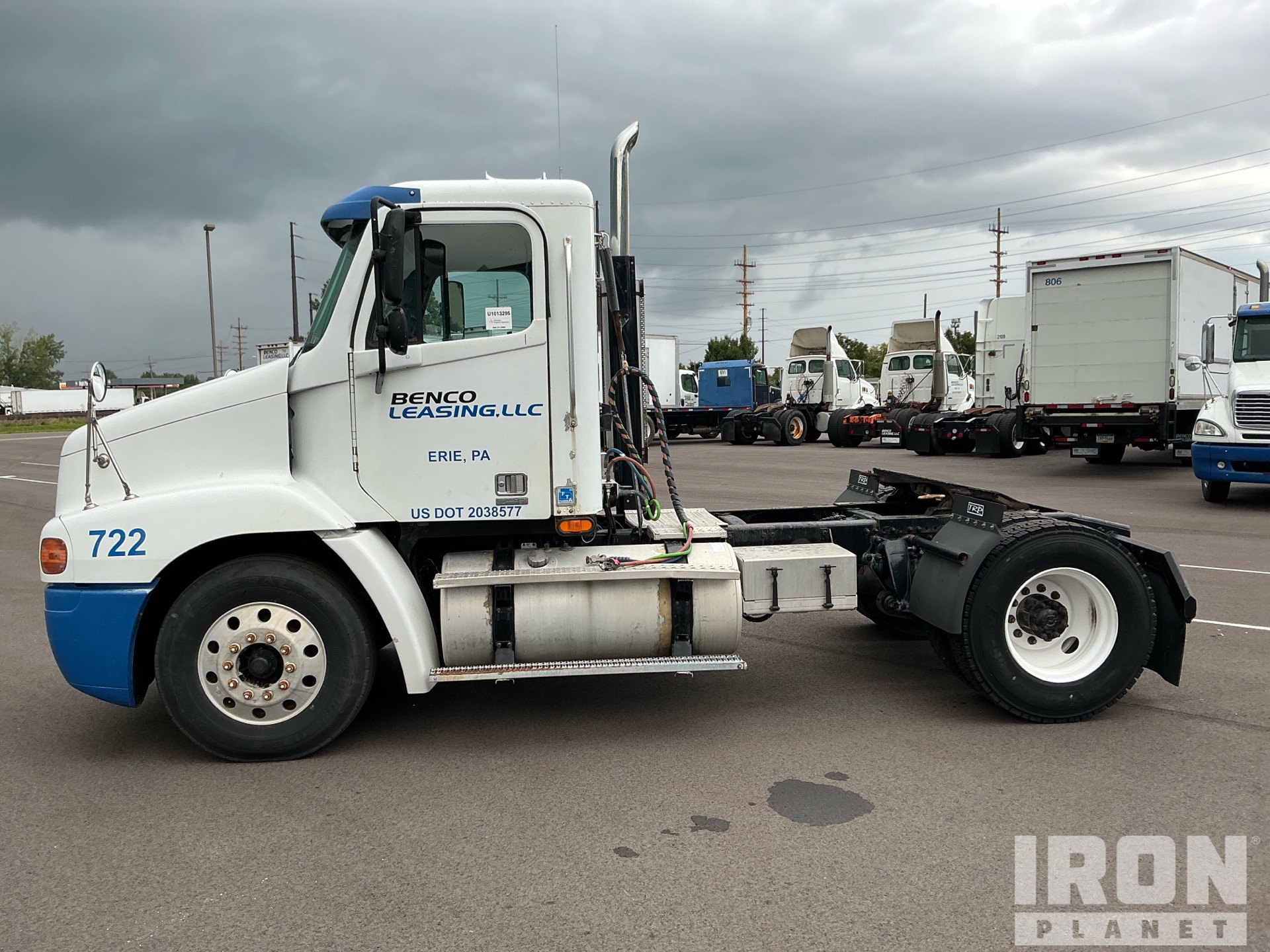 2004 Freightliner CST112