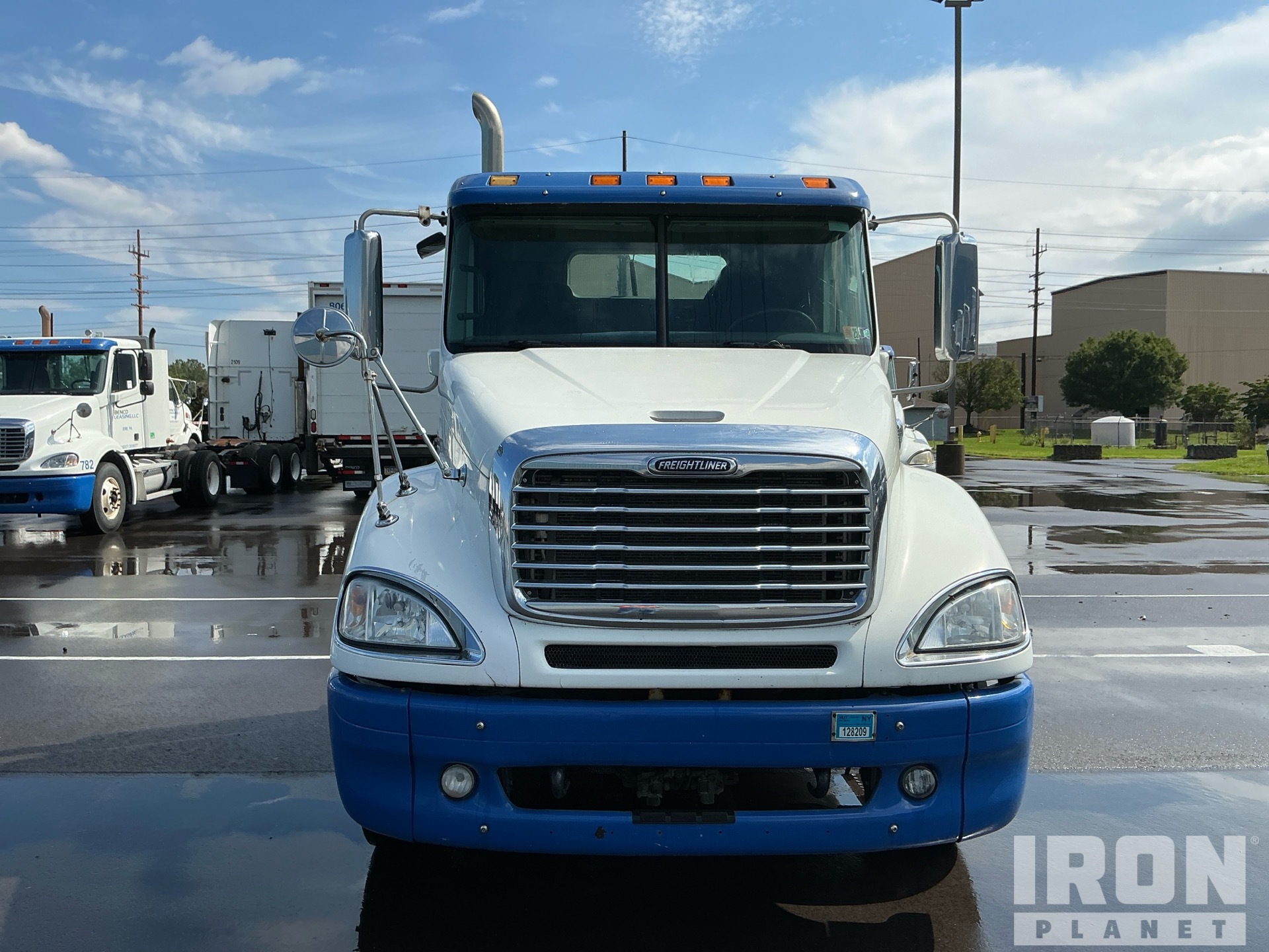 2015 Freightliner COLUMBIA 120