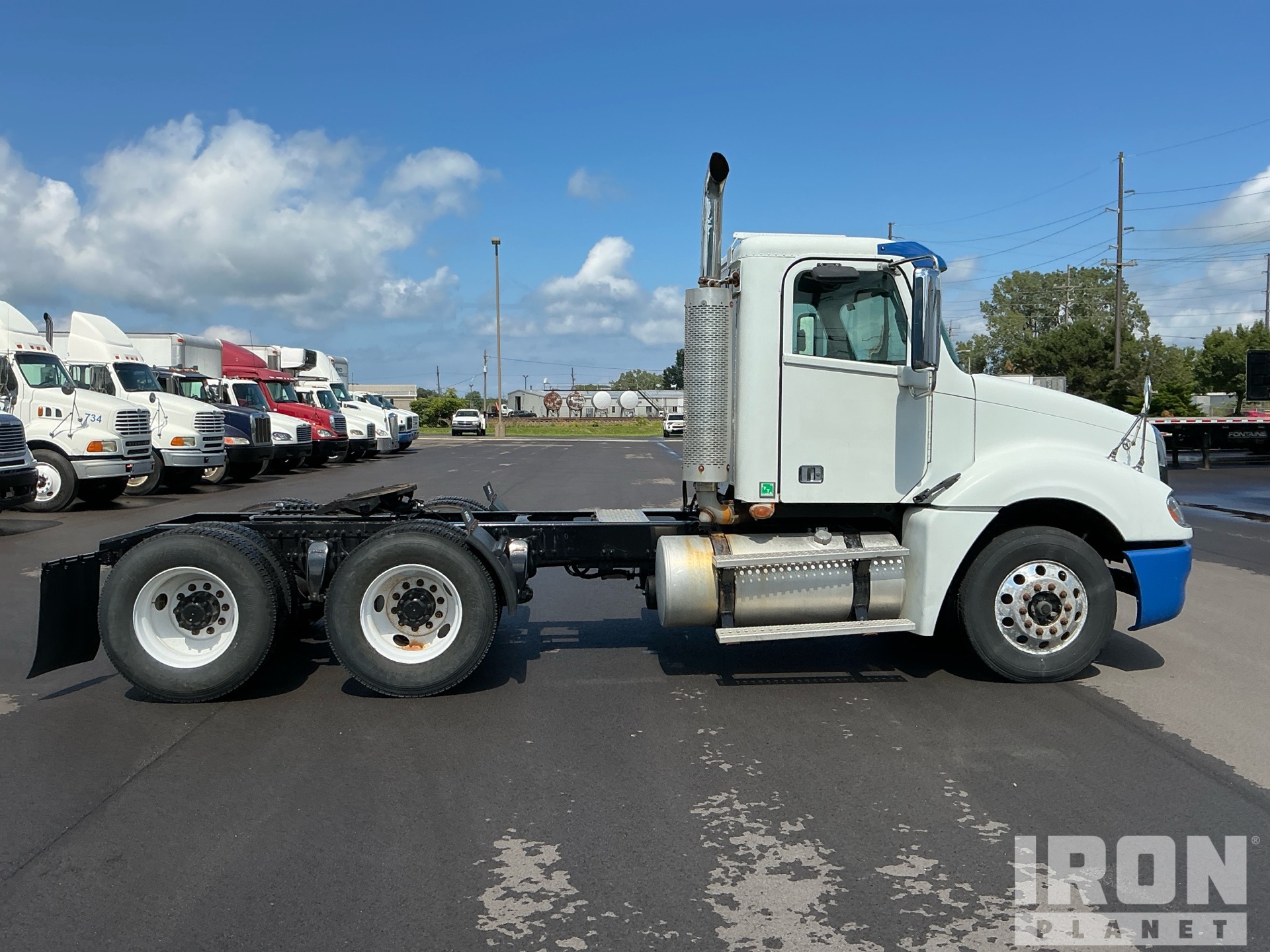 2015 Freightliner COLUMBIA 120
