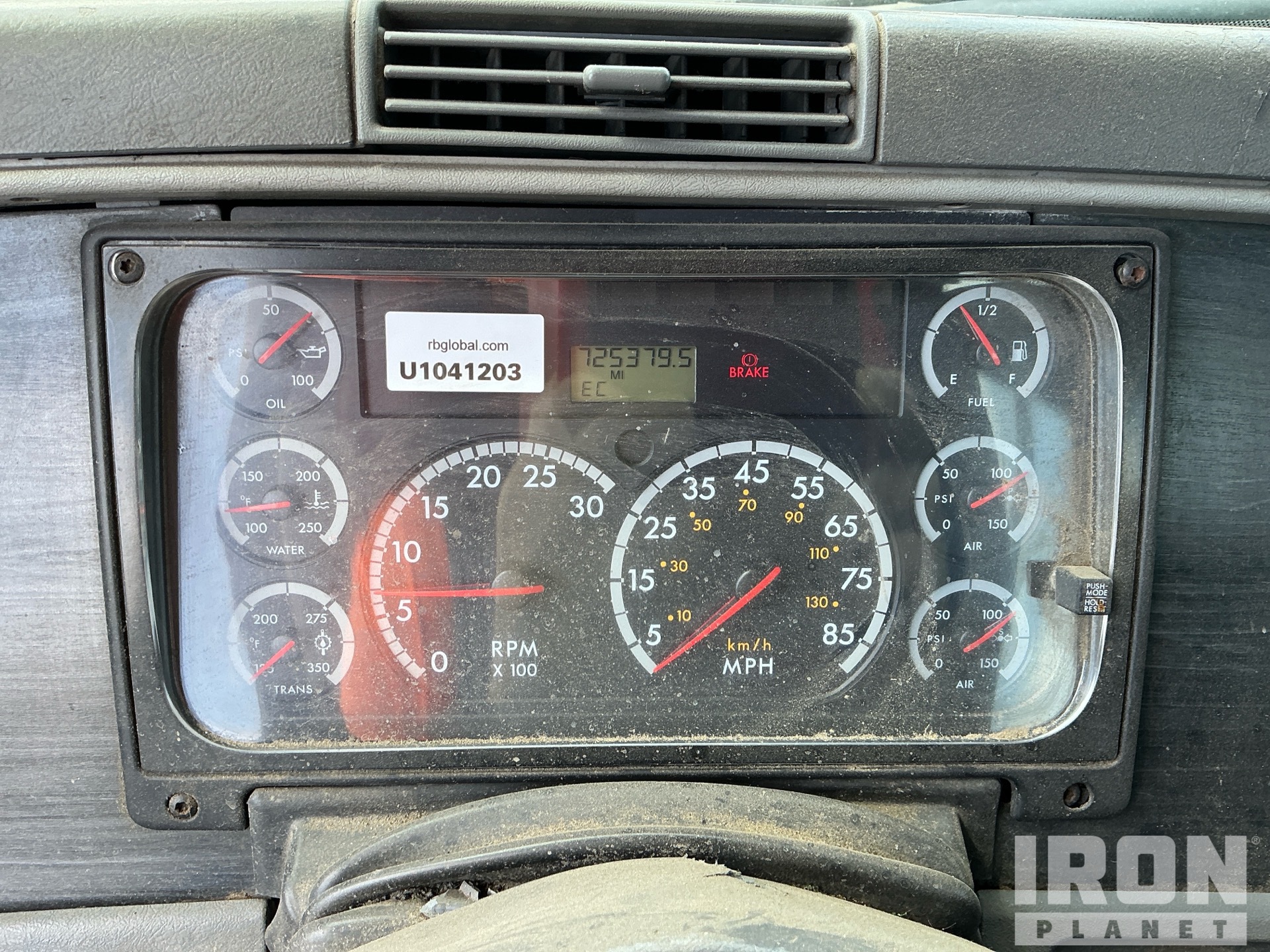 2004 Freightliner COLUMBIA 120