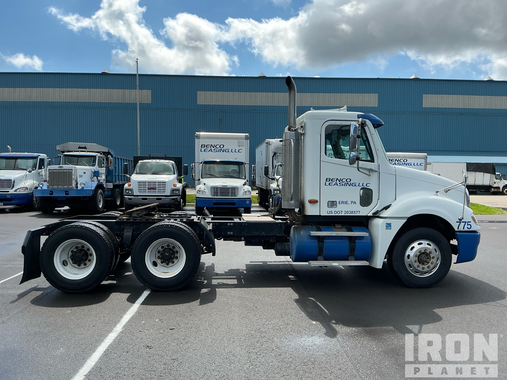 2004 Freightliner COLUMBIA 120