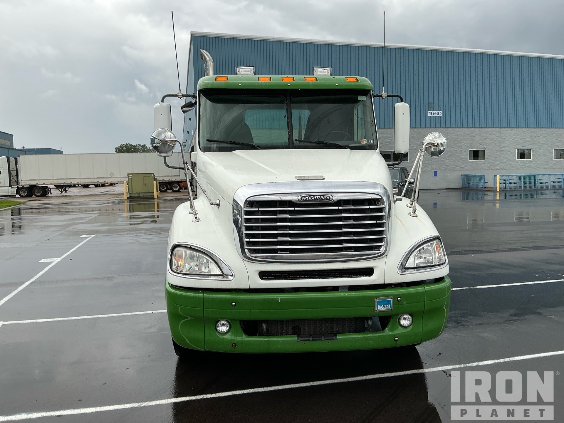 2005 Freightliner COLUMBIA 120