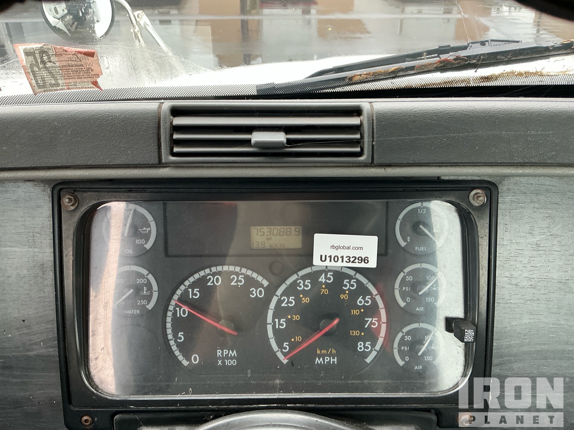 2005 Freightliner COLUMBIA 120