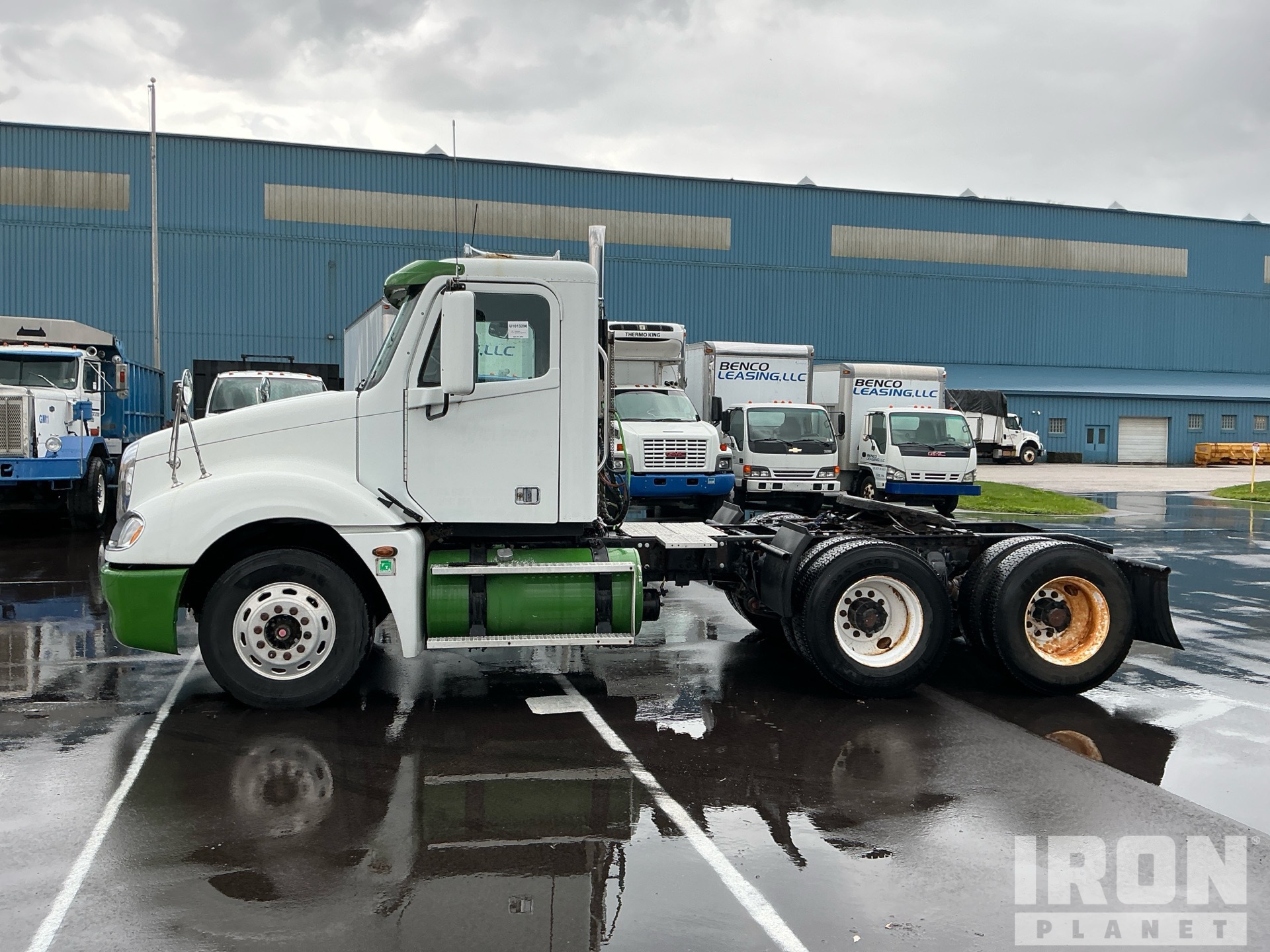 2005 Freightliner COLUMBIA 120