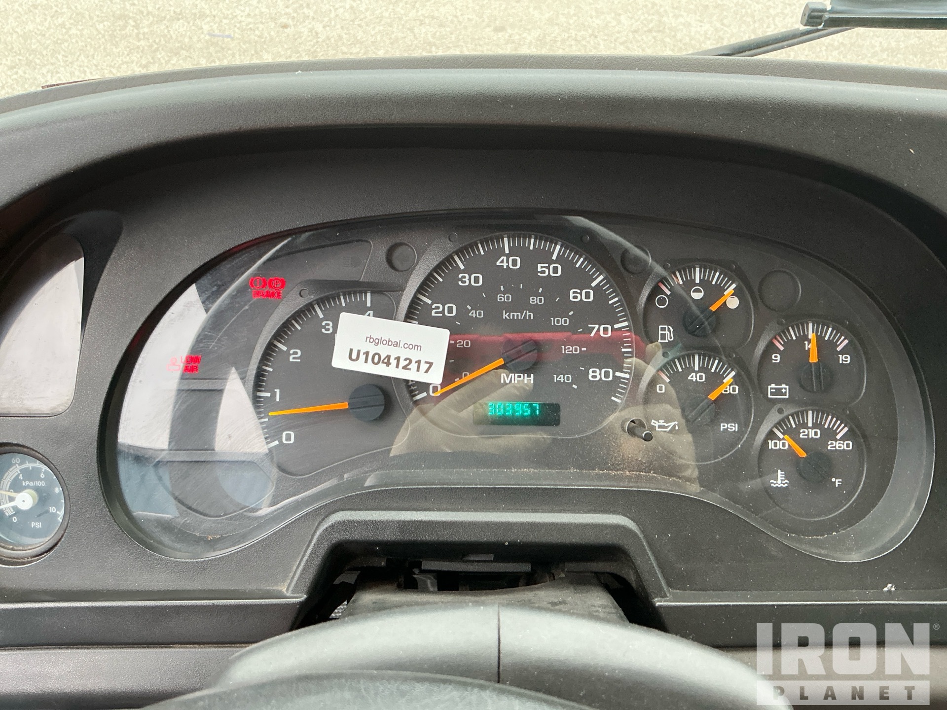 2007 GMC T7500