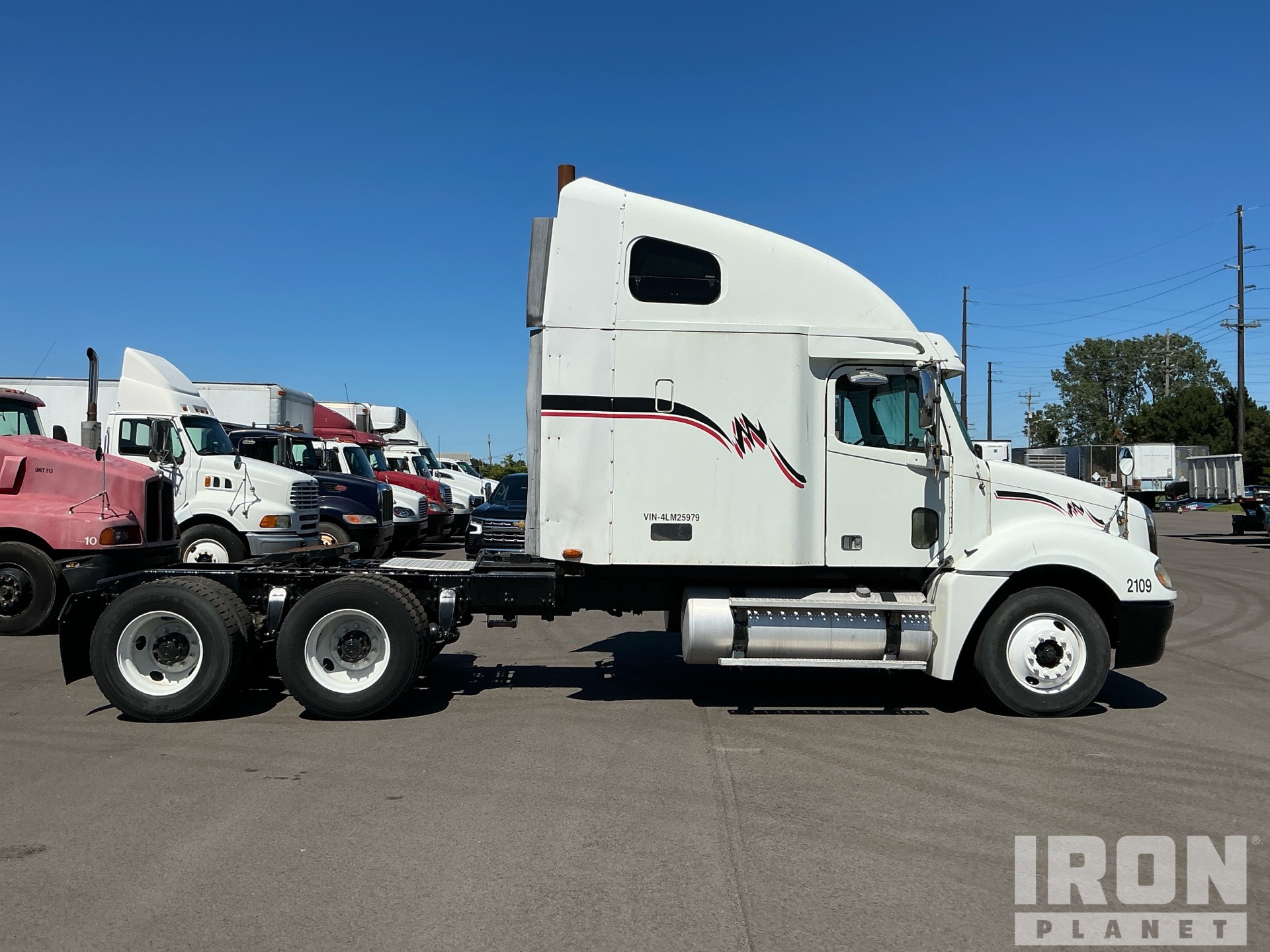 2004 Freightliner COLUMBIA 120