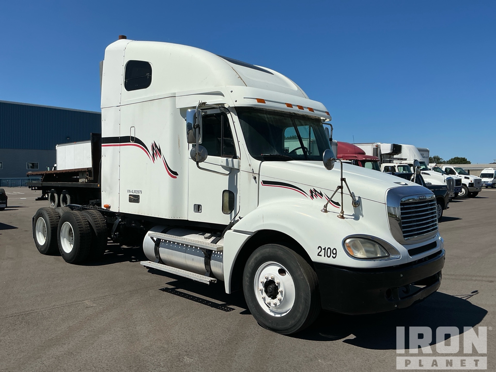 2004 Freightliner COLUMBIA 120