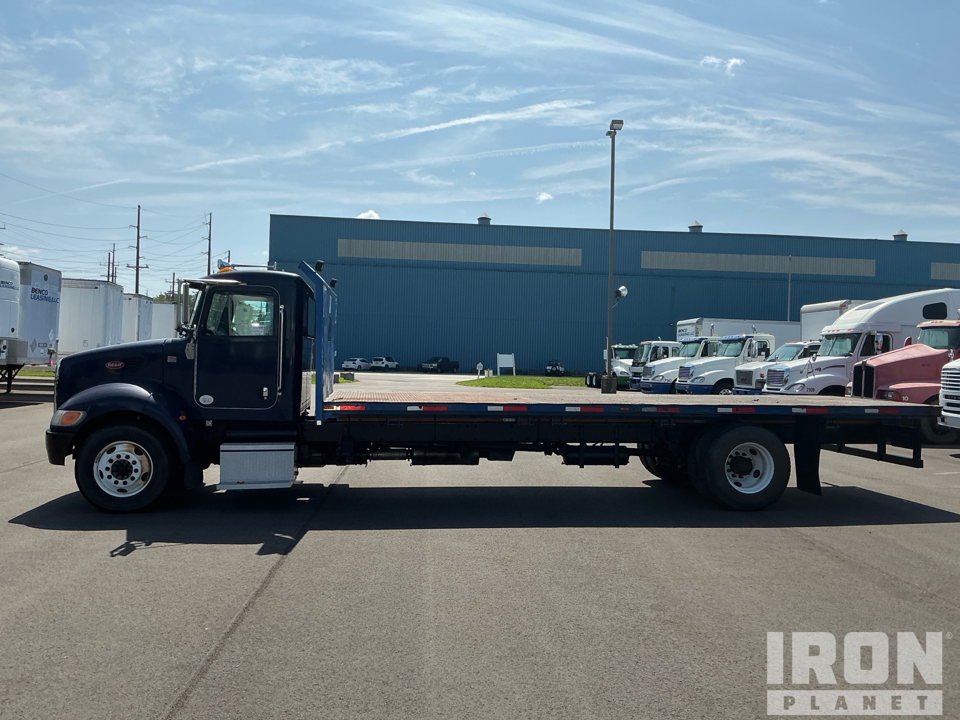 2011 Peterbilt 337