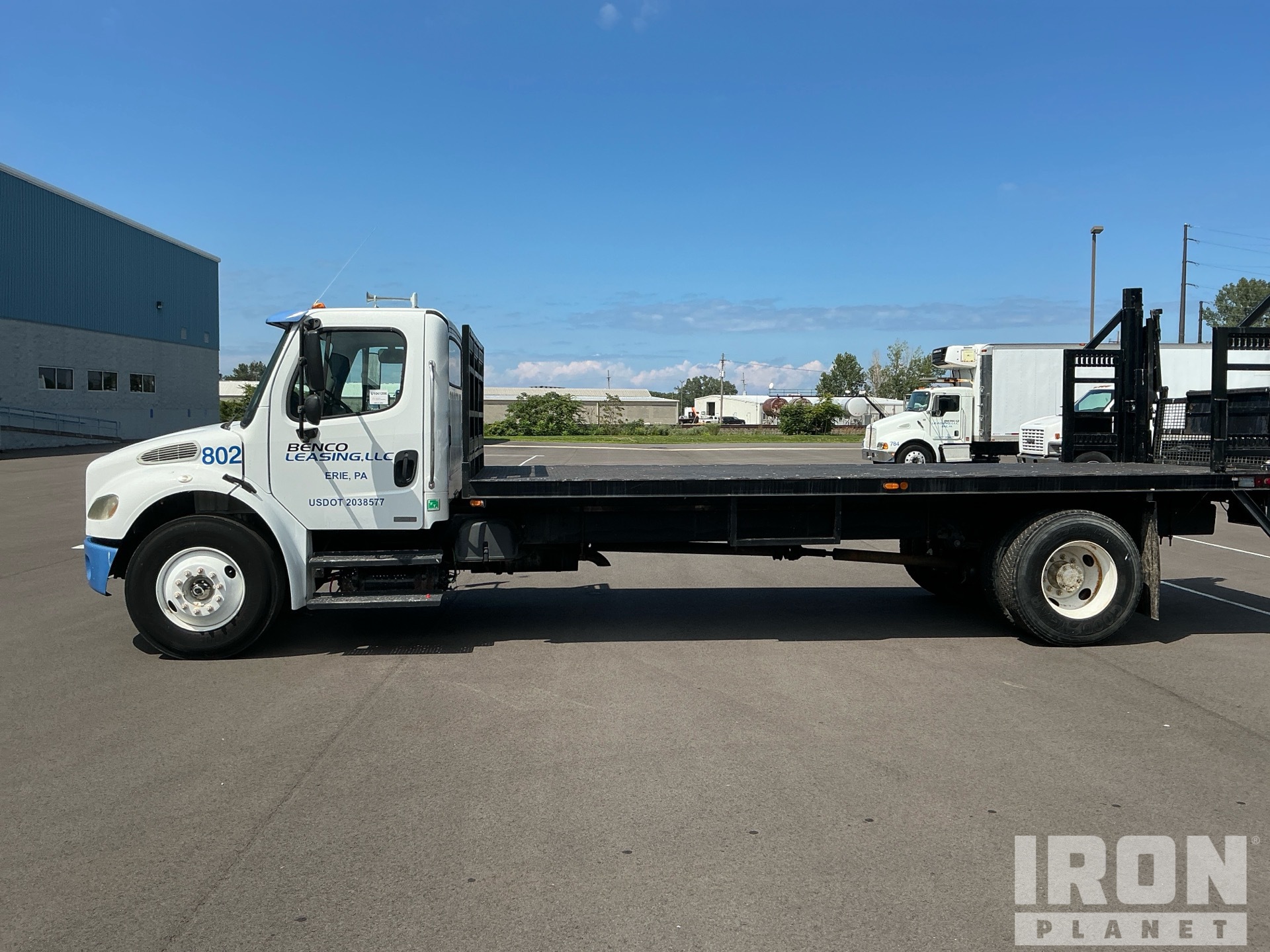 2004 Freightliner M2 106